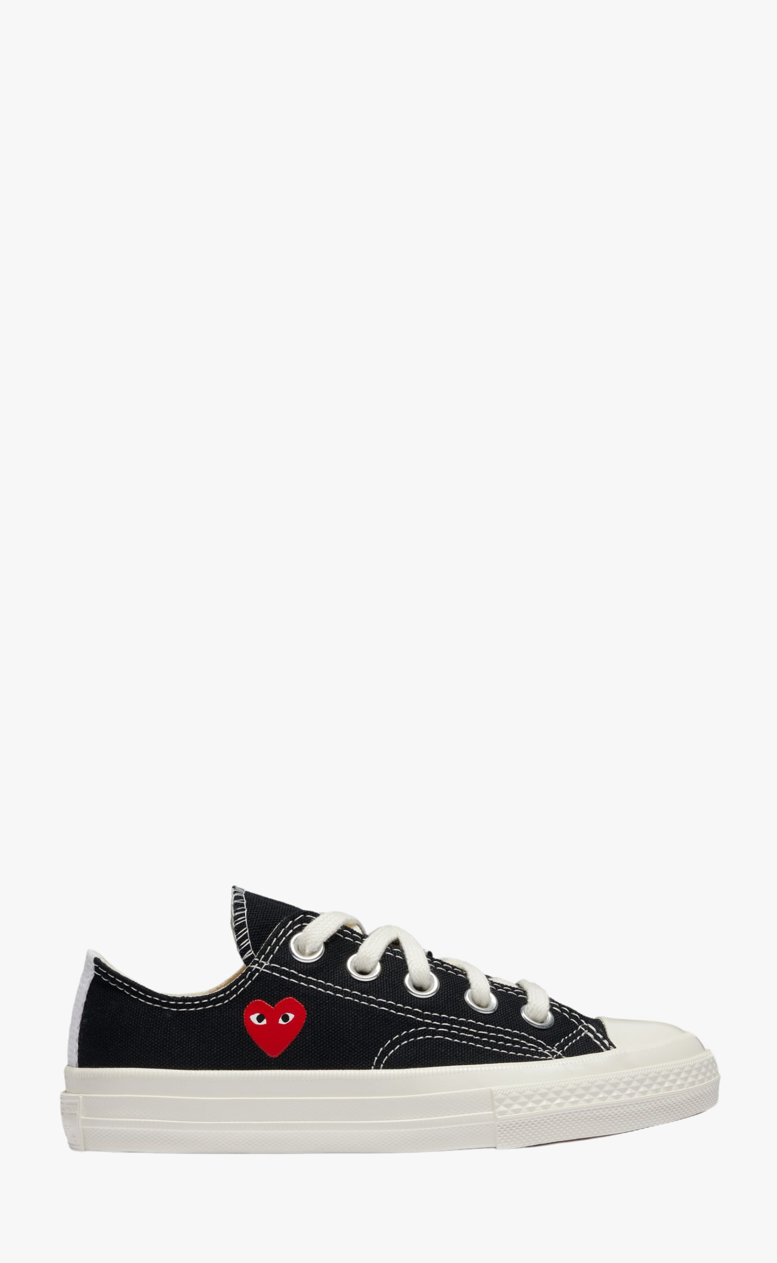CONVERSE KIDS SMALL RED HEART LOW TOP BLACK SNEAKER