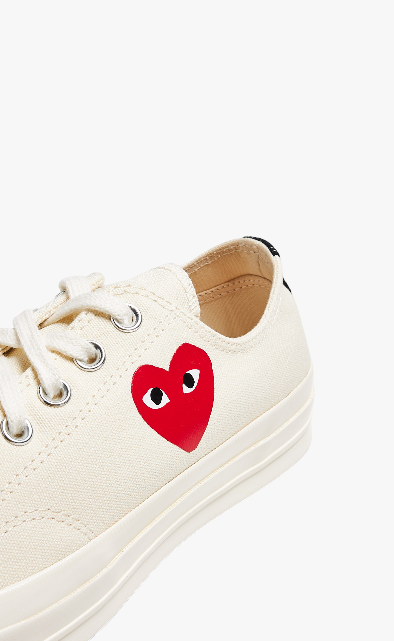 CONVERSE SMALL RED HEART LOW TOP BEIGE SNEAKER