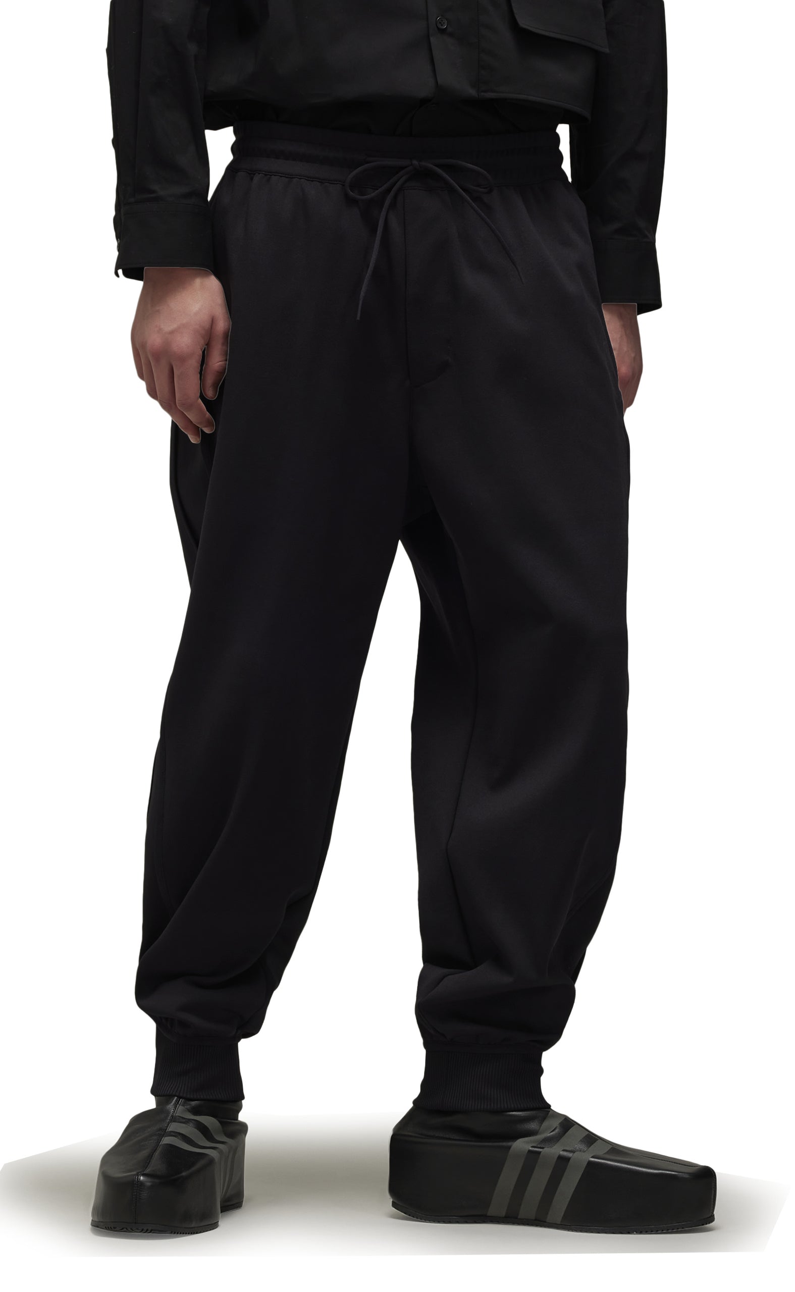CUFFED TRACK BLACK SWEATPANTS
