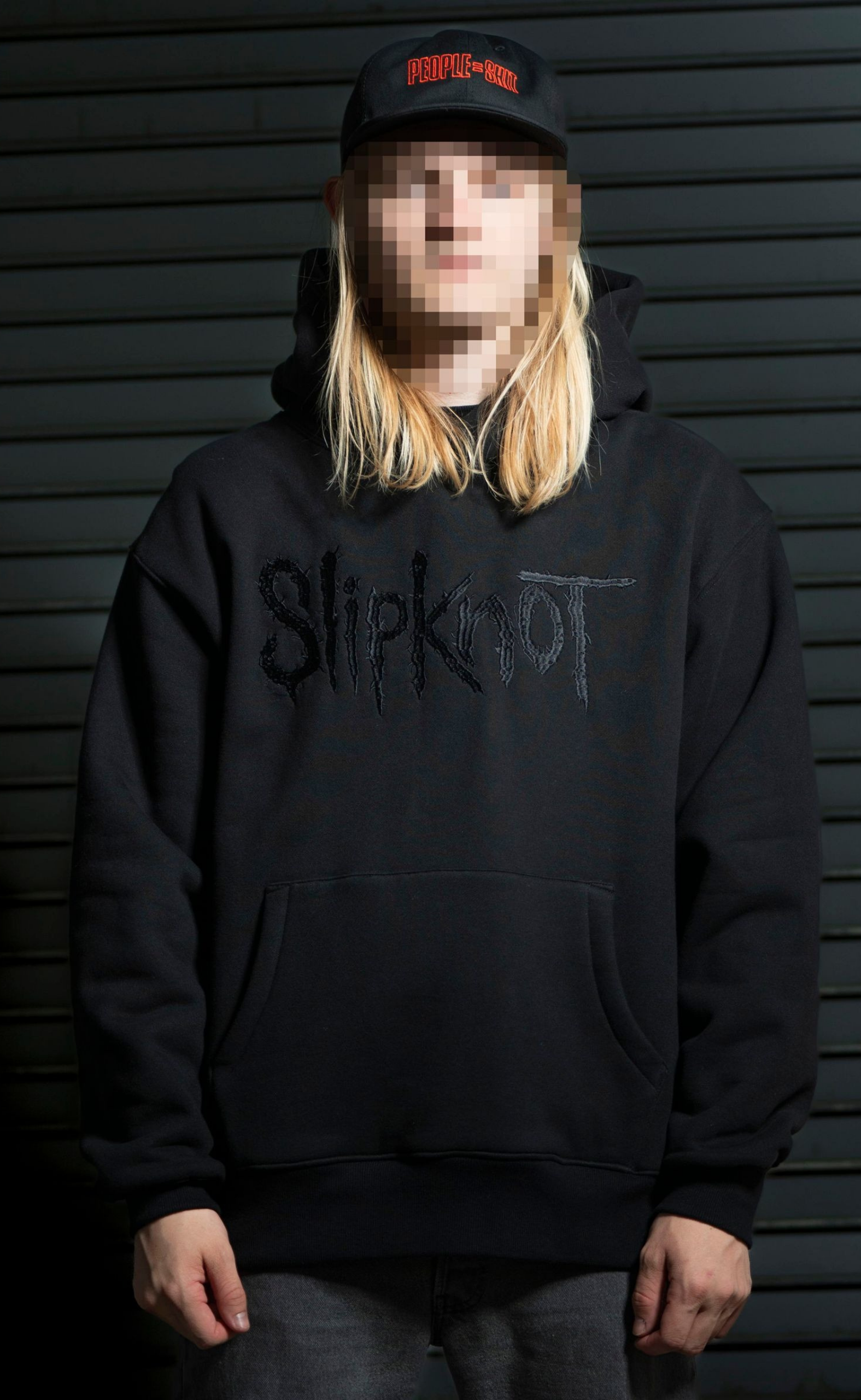 DEBUT BLACK HOODIE