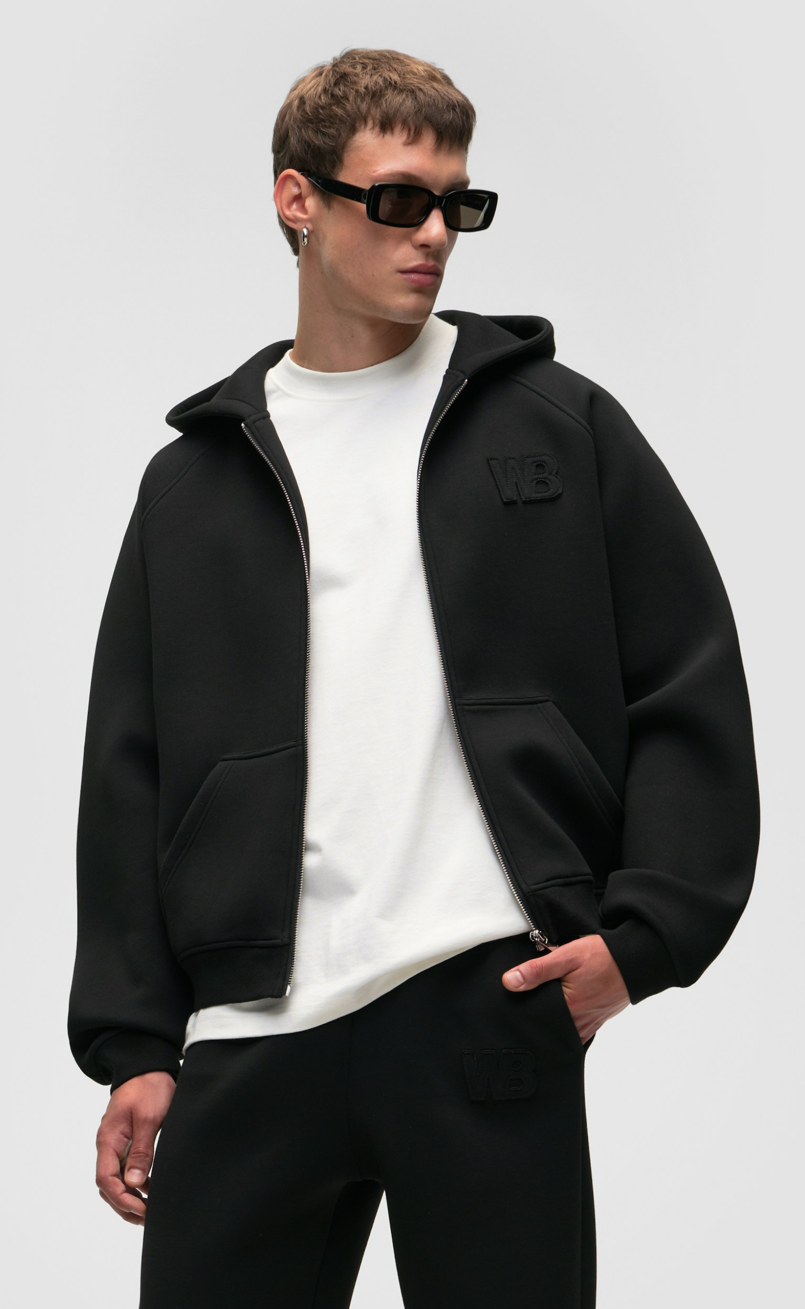 GRUVEN V2 ZIP BLACK HOODIE