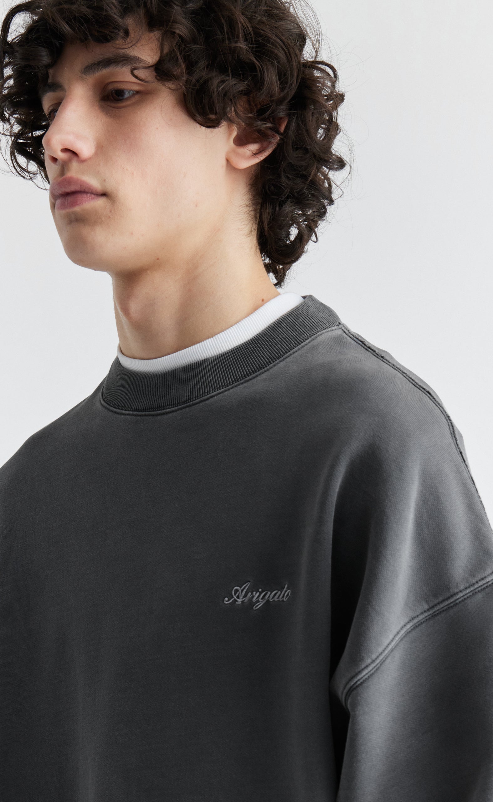 HONOR WASHED STEEL CREWNECK