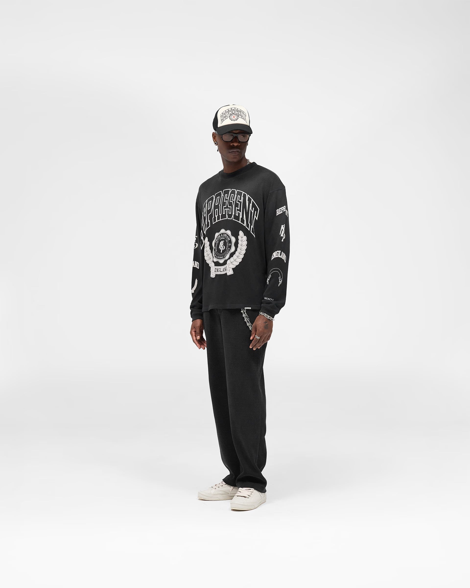 RESPRESENT LEGACY CREST STAINED BLACK LONGSLEEVE