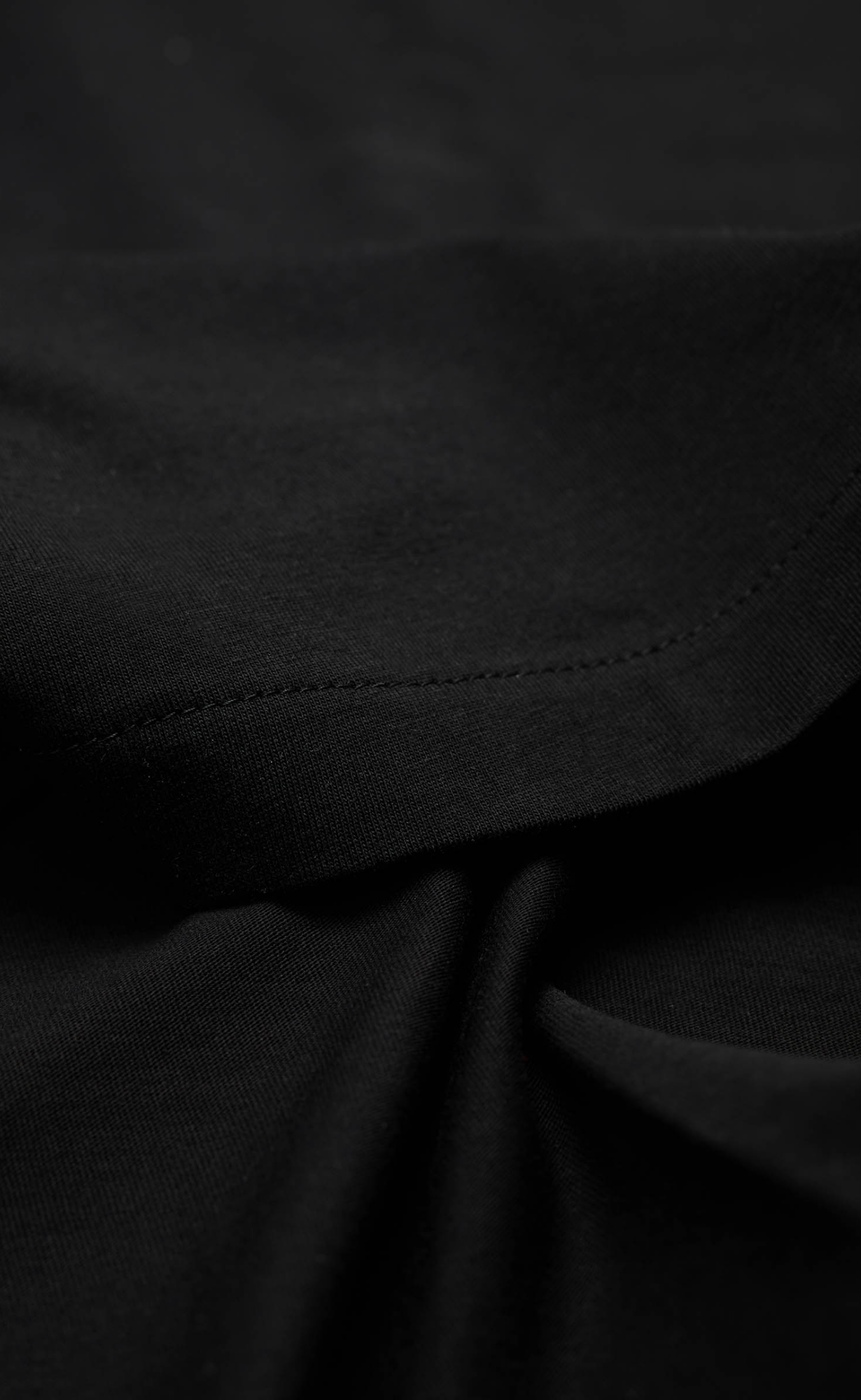 INITIAL OVERSIZED BLACK T-SHIRT