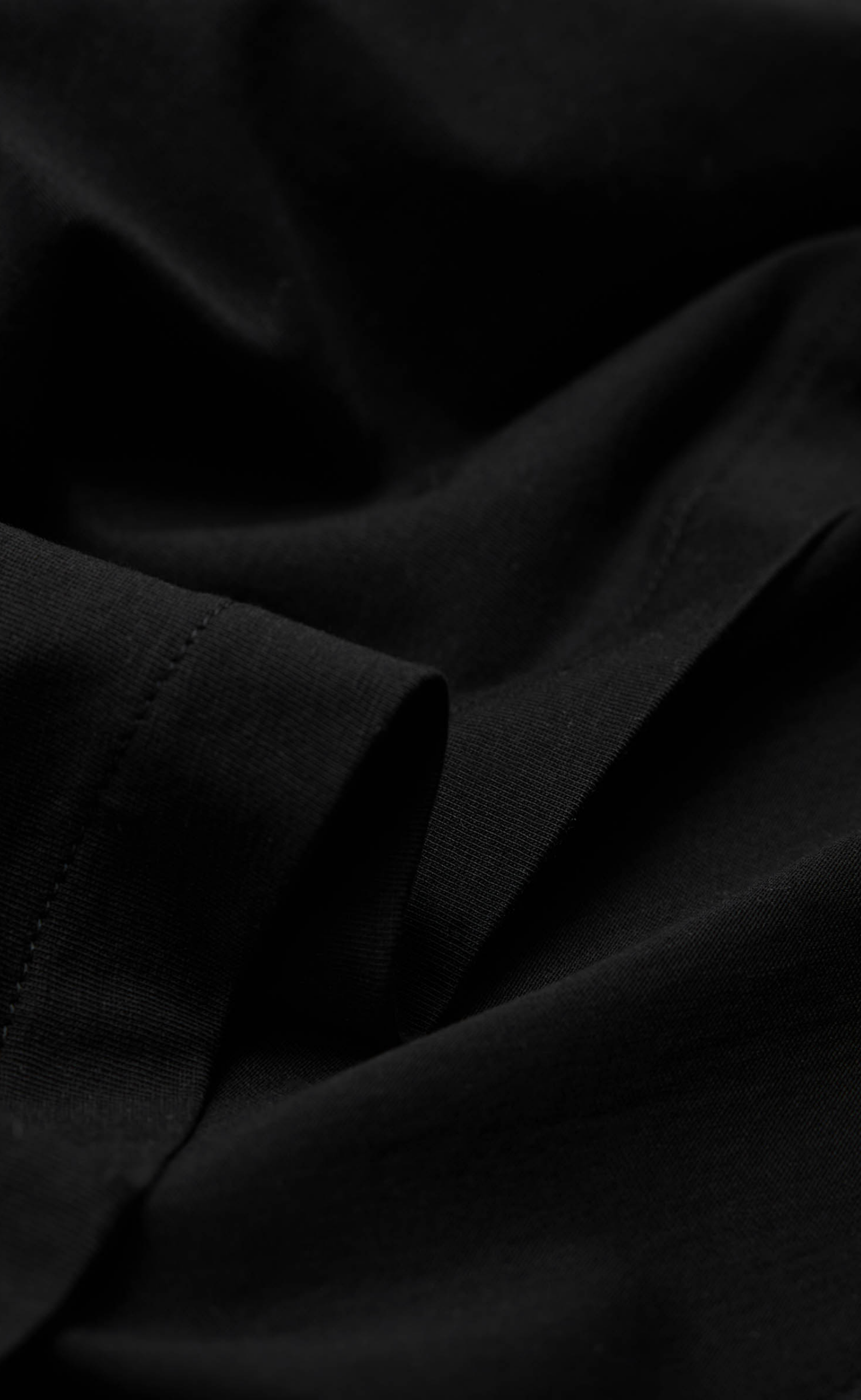 INITIAL OVERSIZED BLACK T-SHIRT