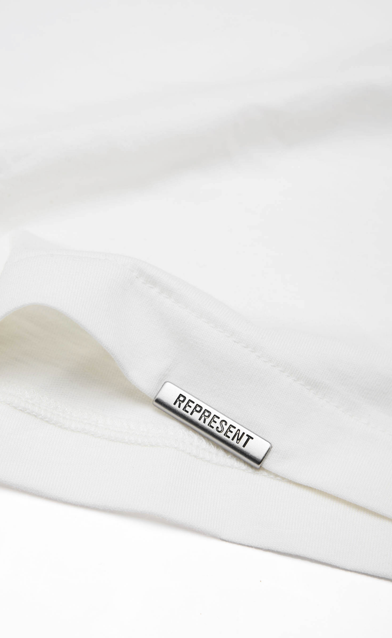 INITIAL OVERSIZED FLAT WIHTE T-SHIRT