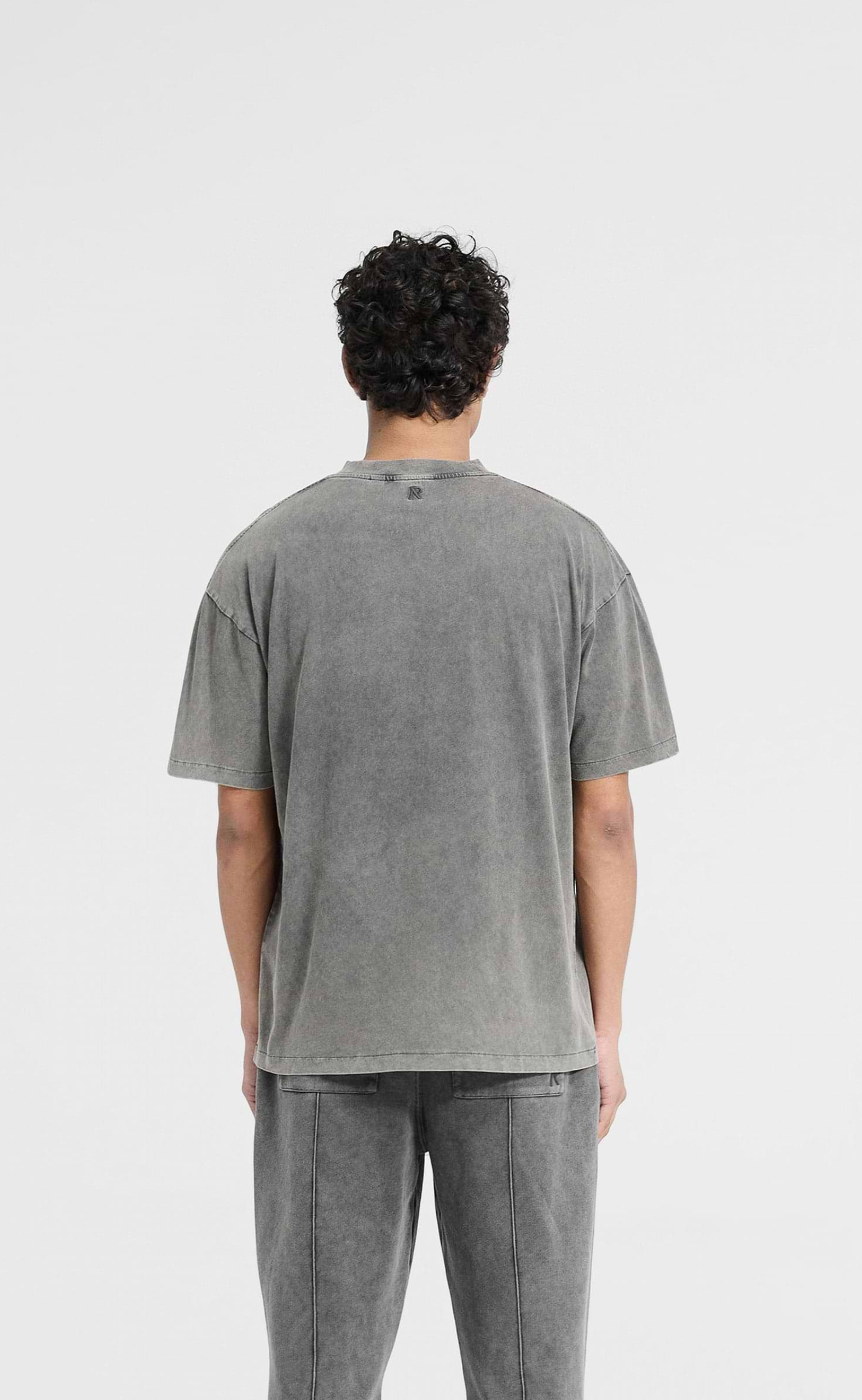 INITIAL OVERSIZED VINTAGE GREY T-SHIRT