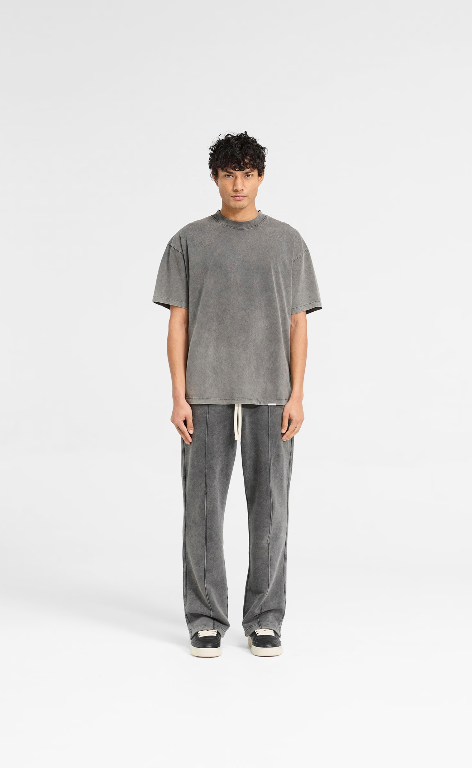INITIAL OVERSIZED VINTAGE GREY T-SHIRT
