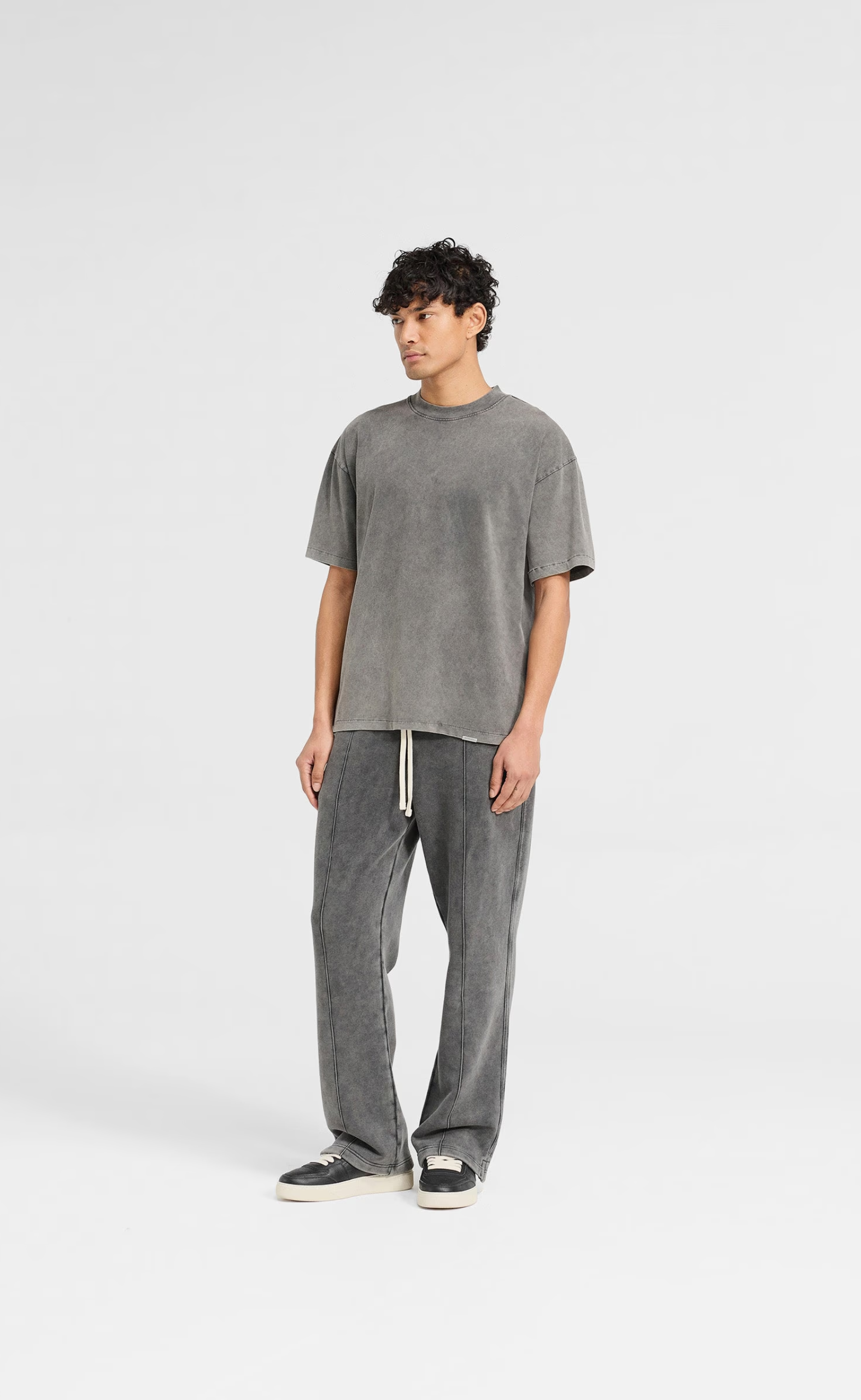INITIAL OVERSIZED VINTAGE GREY T-SHIRT