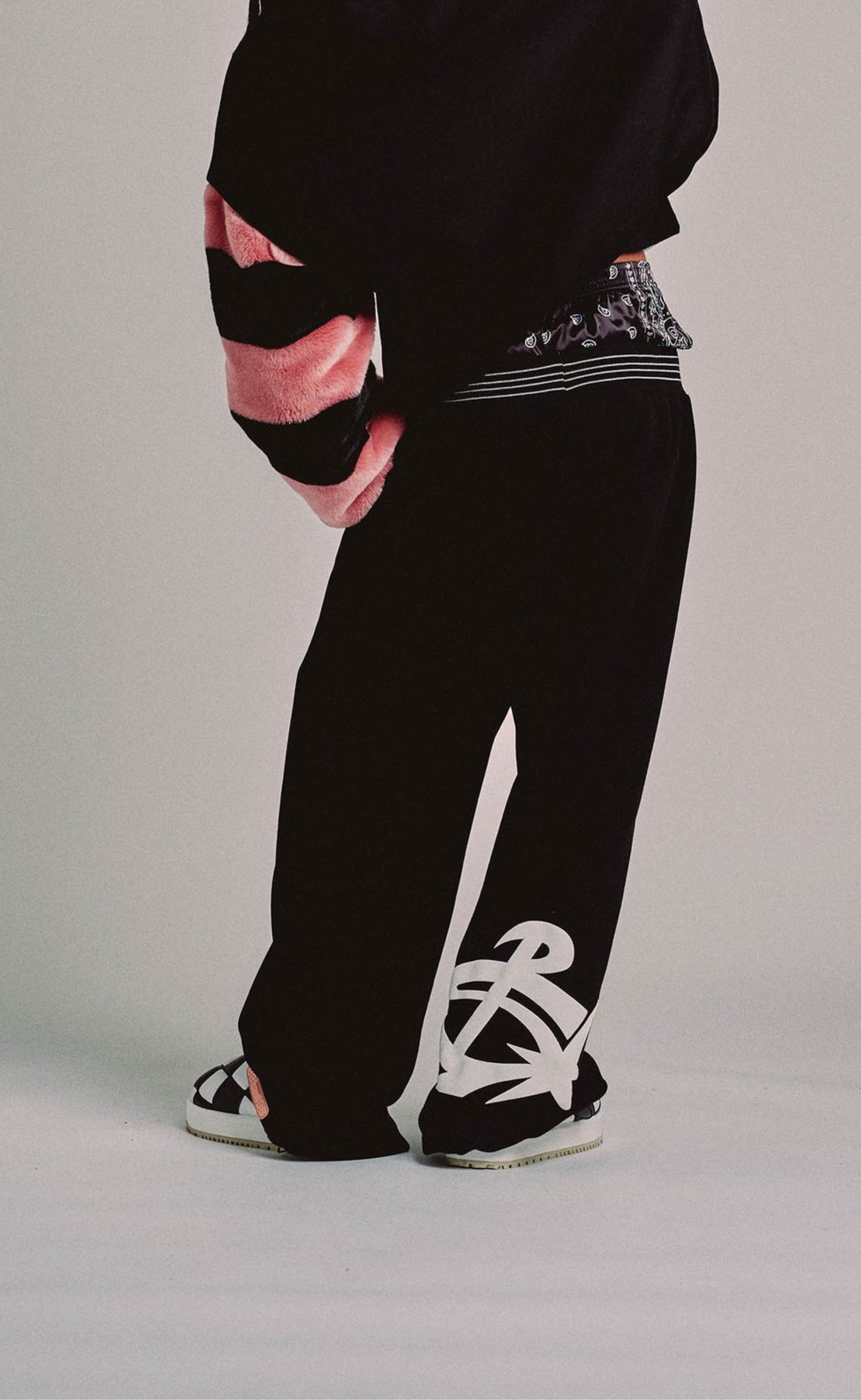 JOJO MP BLACK SWEATPANTS