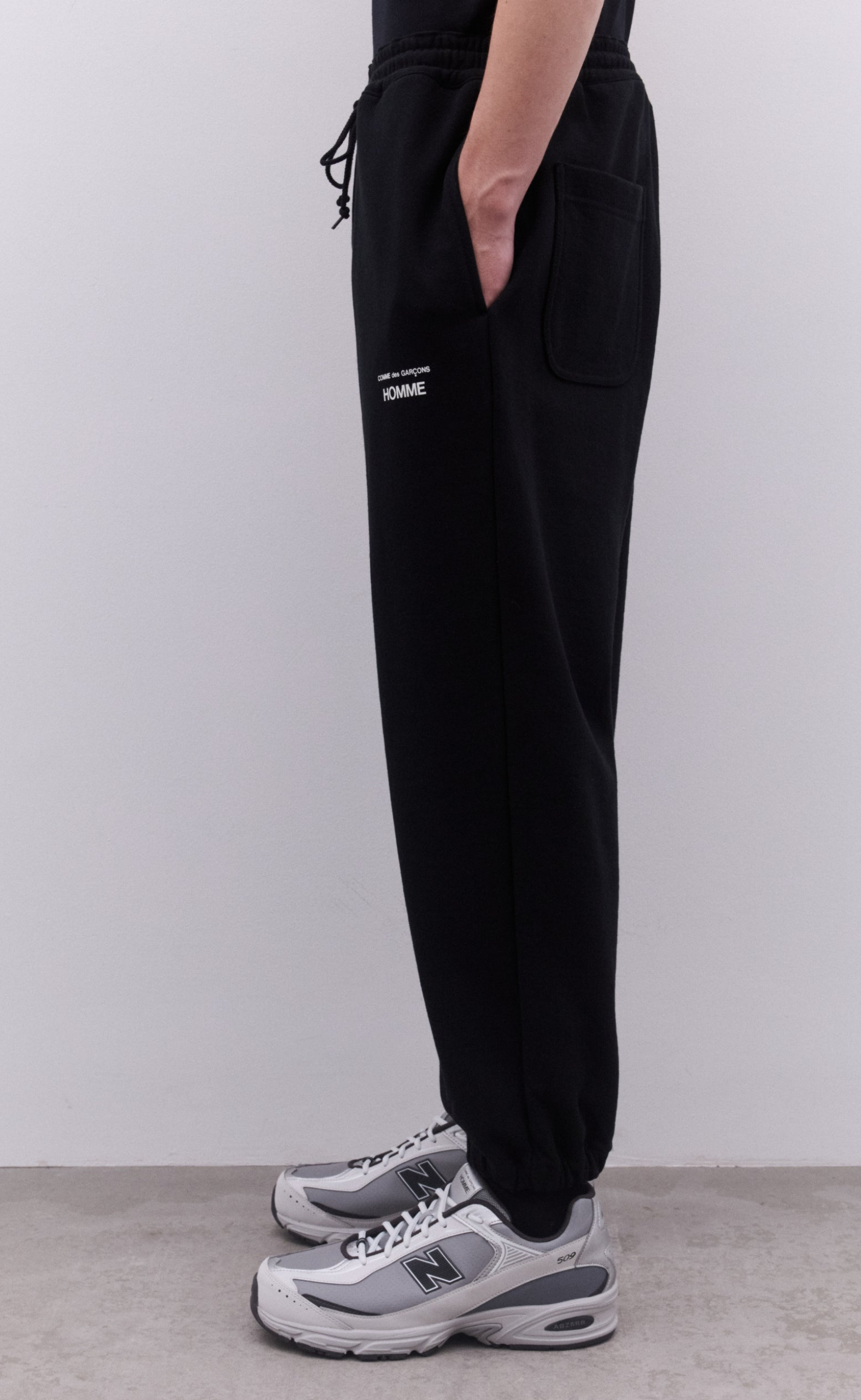 CDG HOMME LOGO BLACK SWEATPANTS