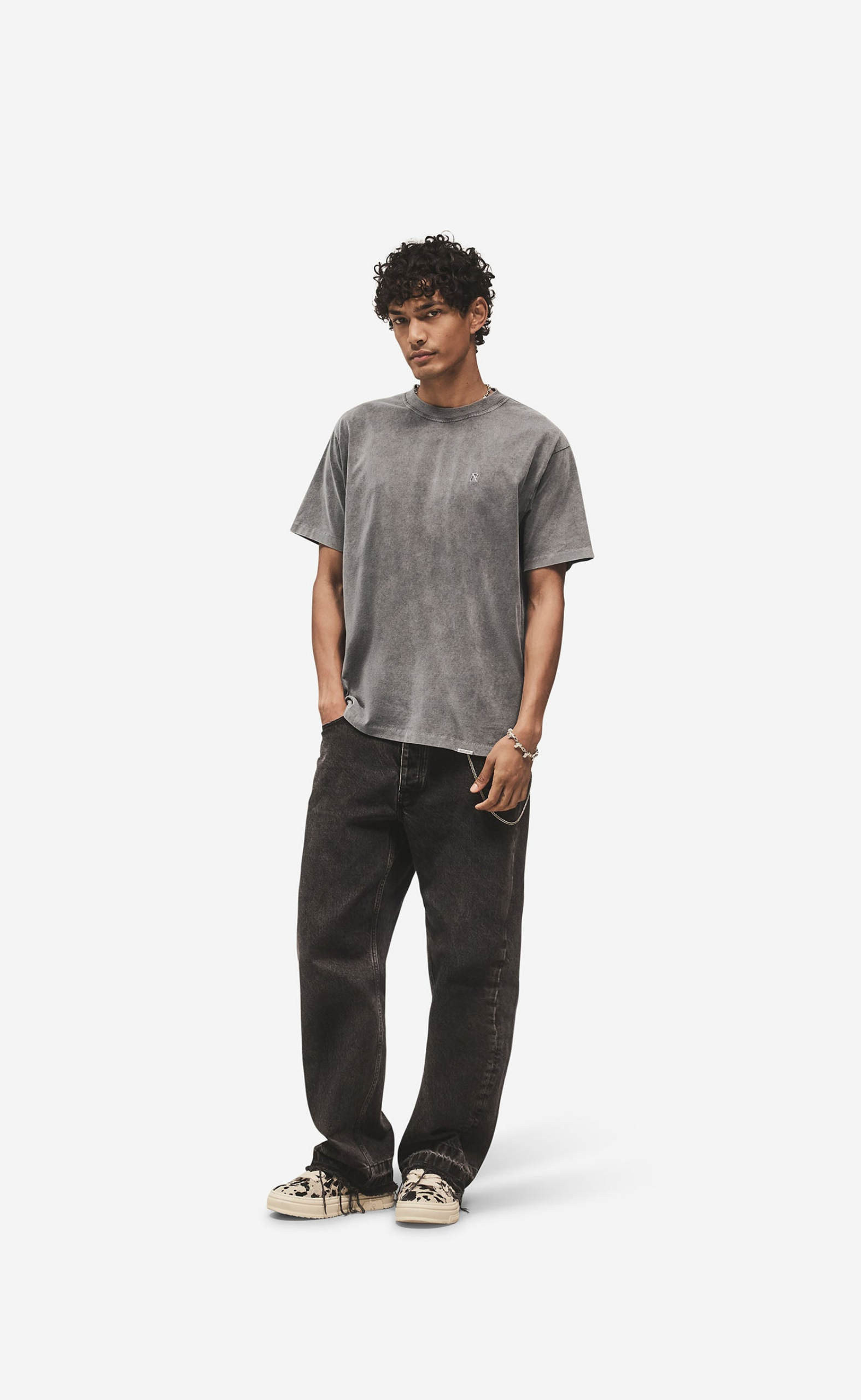 METAL INITIAL R VINTAHE GREY T-SHIRT