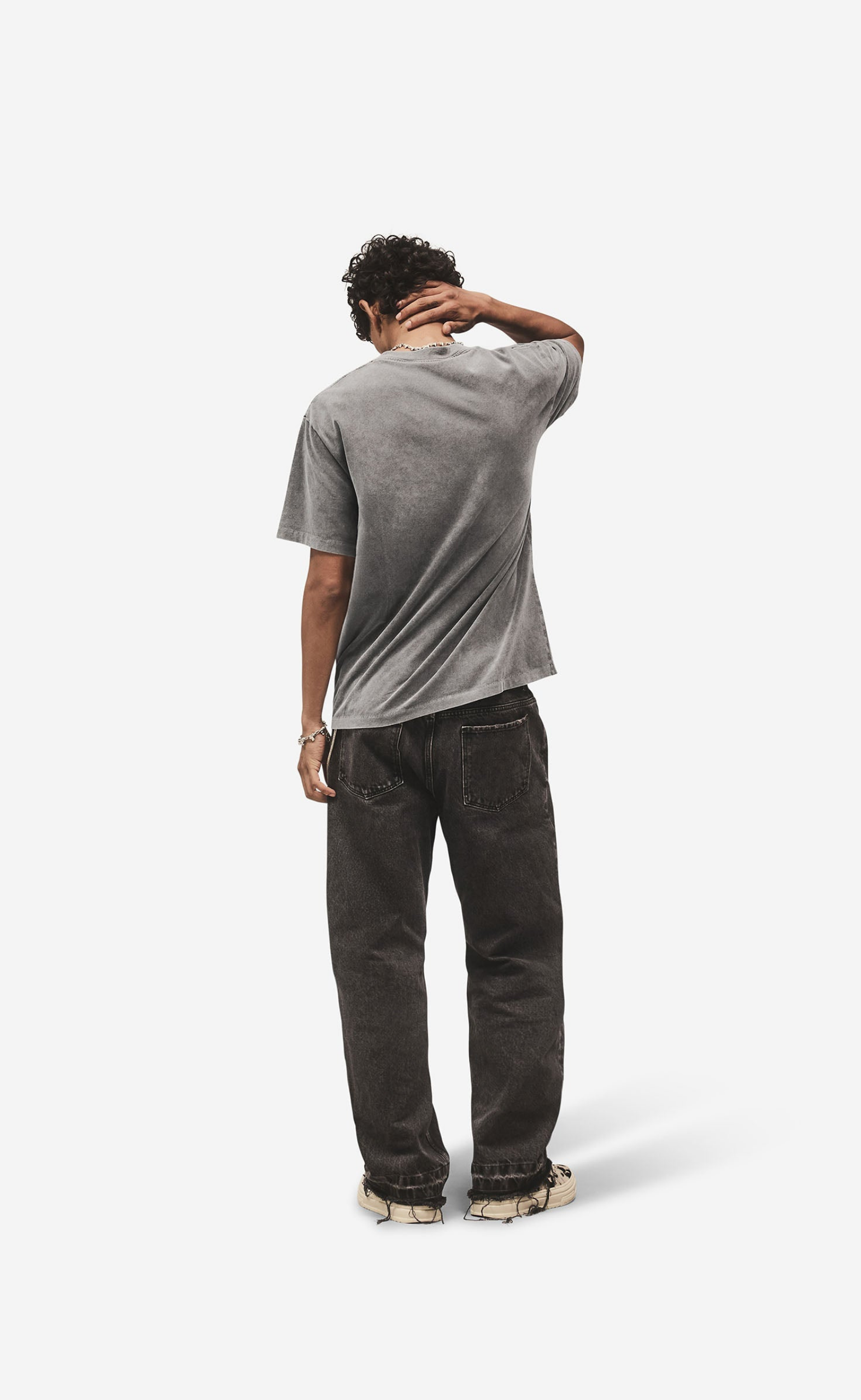 METAL INITIAL R VINTAHE GREY T-SHIRT