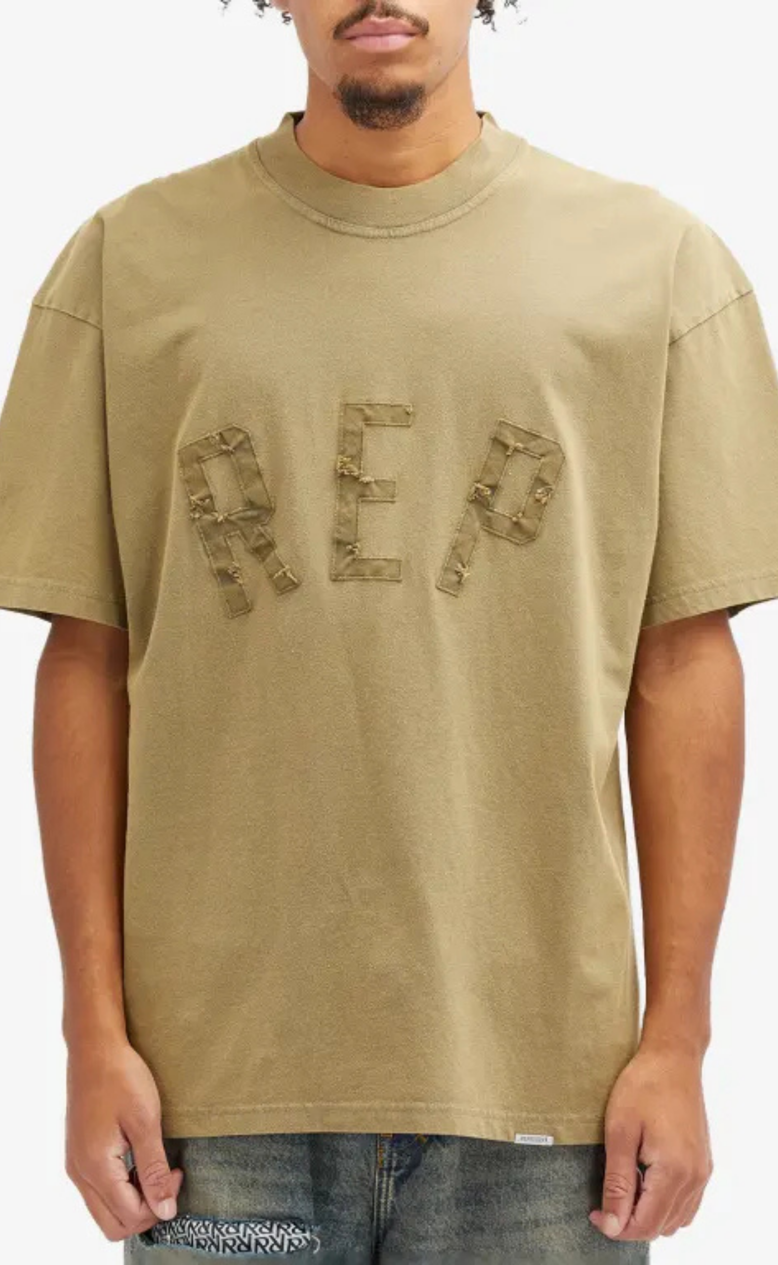 REP APPLIQUE FAWN T-SHIRT