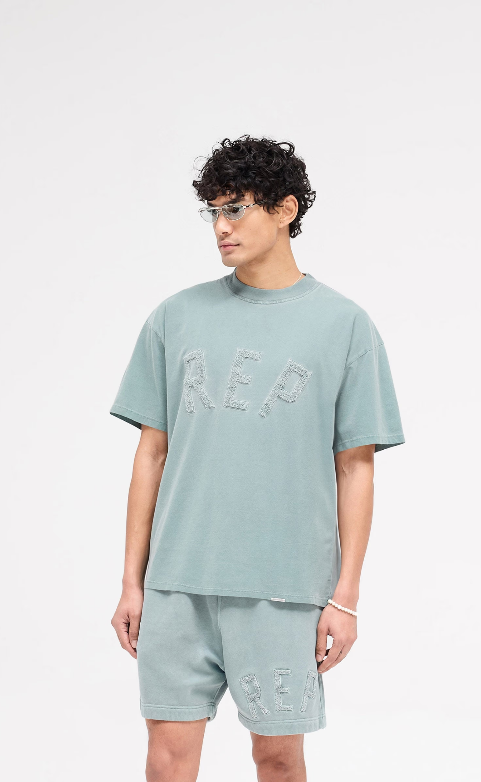 REP APPLIQUE FOREST GREEN T-SHIRT