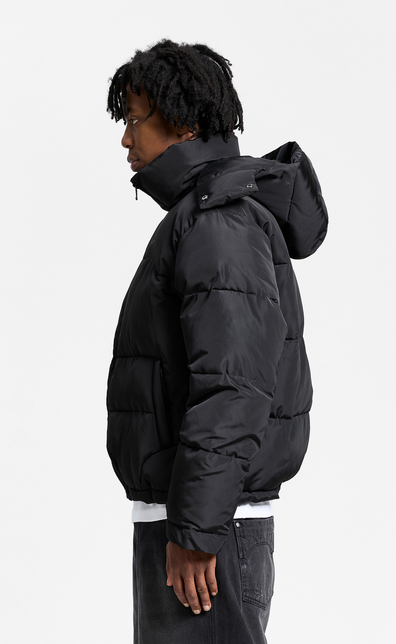 RETERNITY PUFFER BLACK JACKET