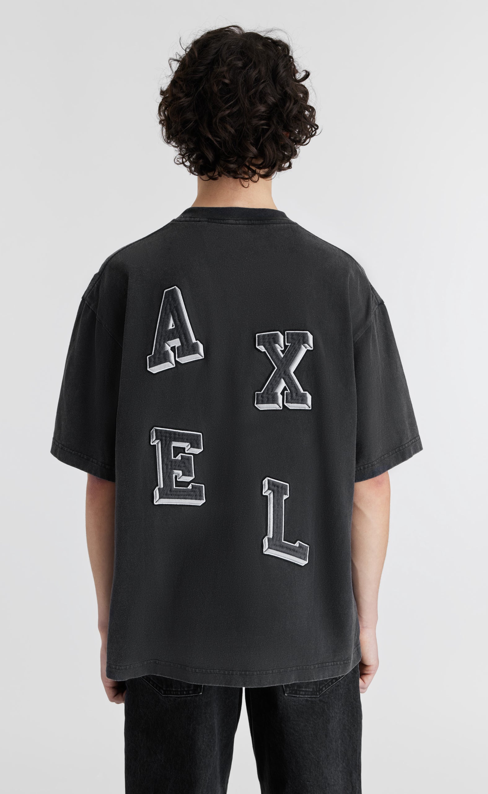 TYPO BLACK T-SHIRT