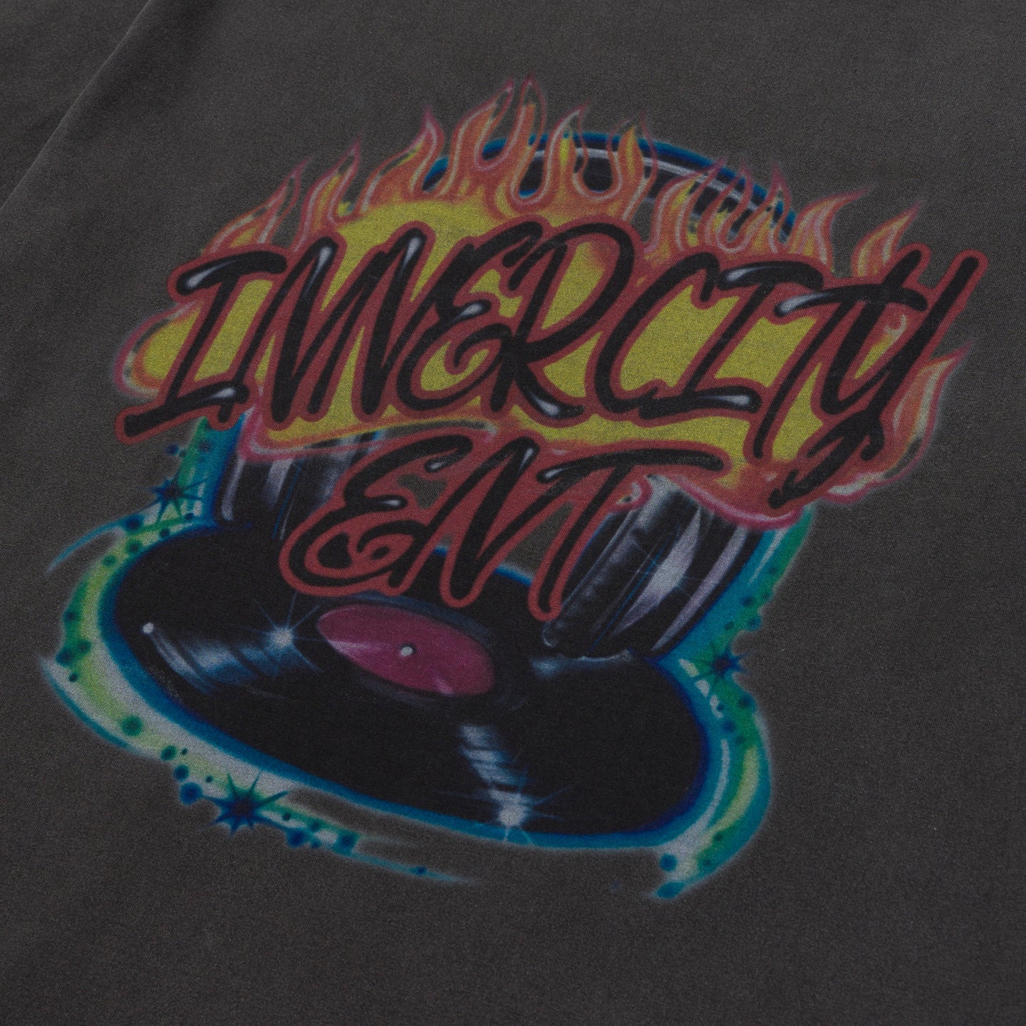 VINYL AIRBRUSH BLACK T-SHIRT
