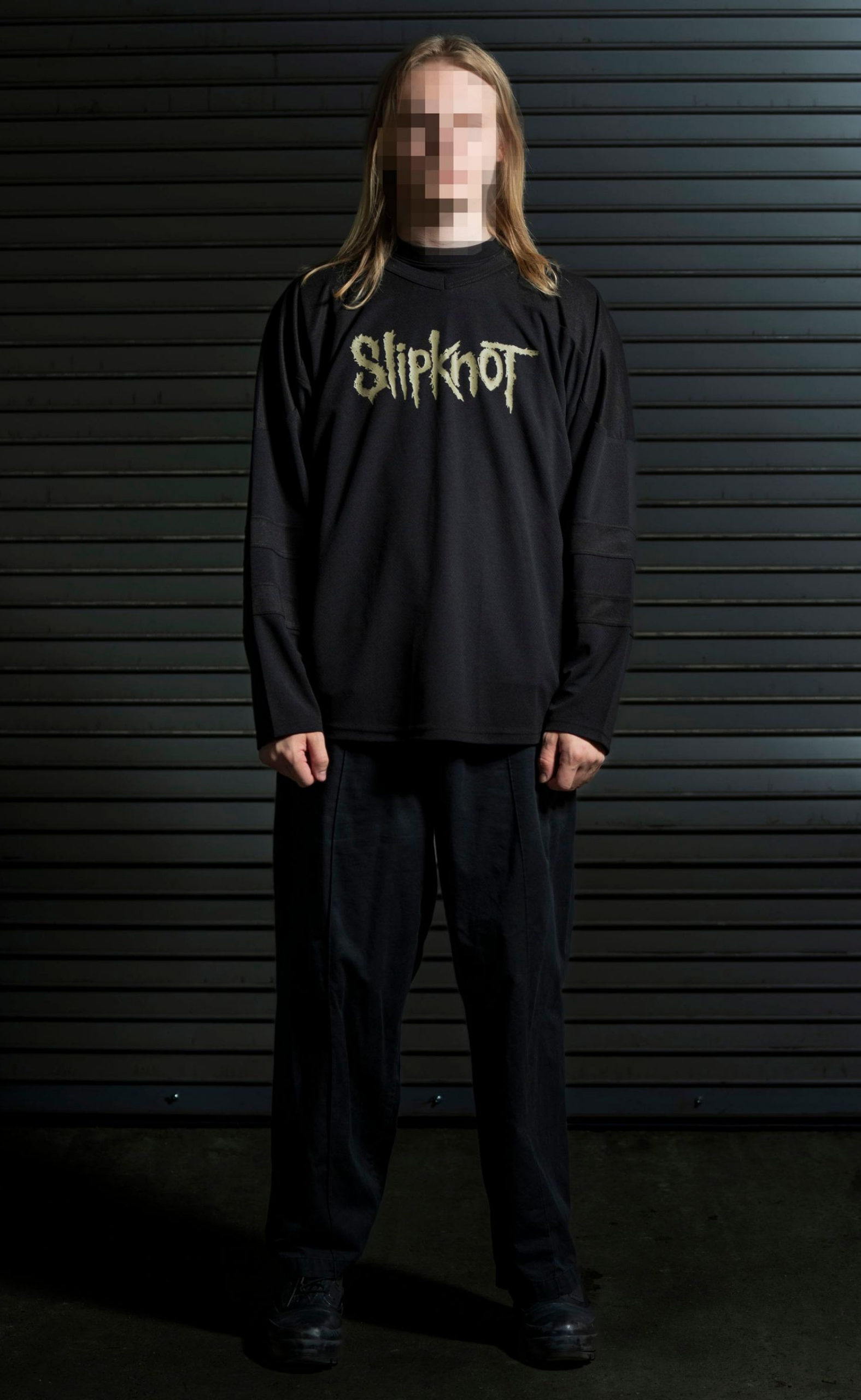 X-RAY HOCKEY BLACK LONGSLEEVE