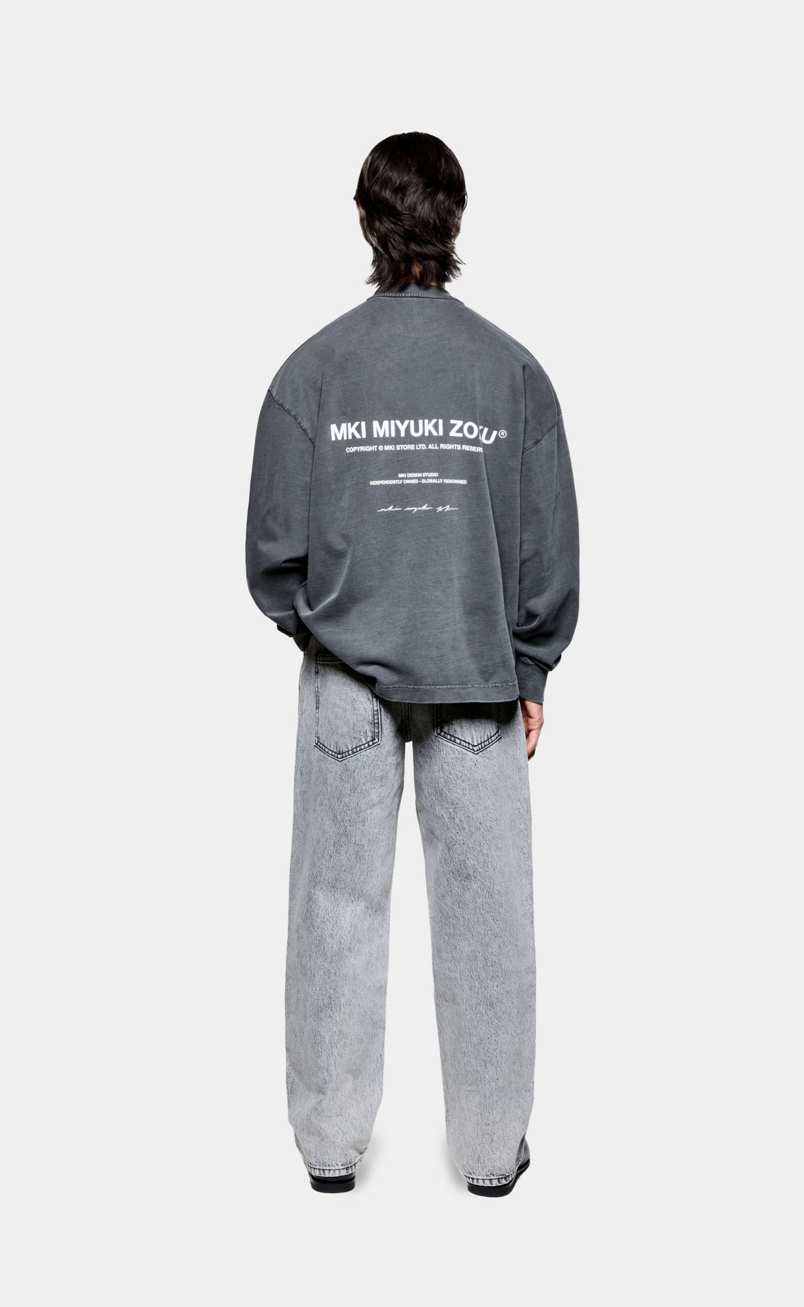 DESIGN STUDIO PIGMENT BLACK LONGSLEEVE
