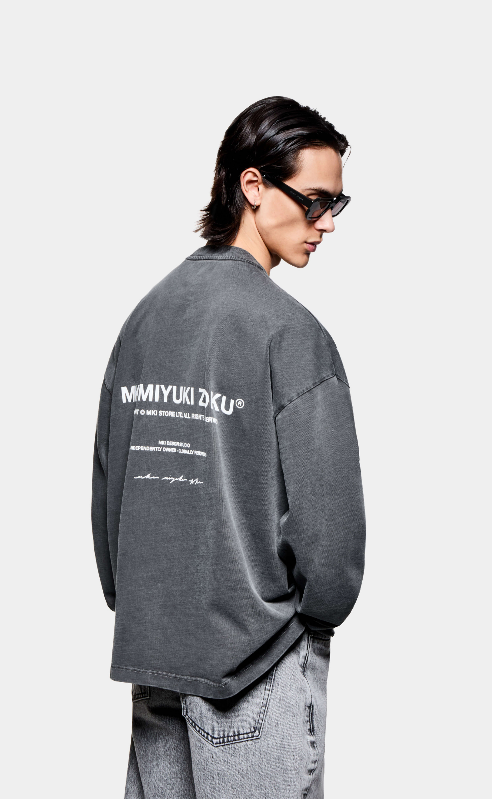 DESIGN STUDIO PIGMENT BLACK LONGSLEEVE