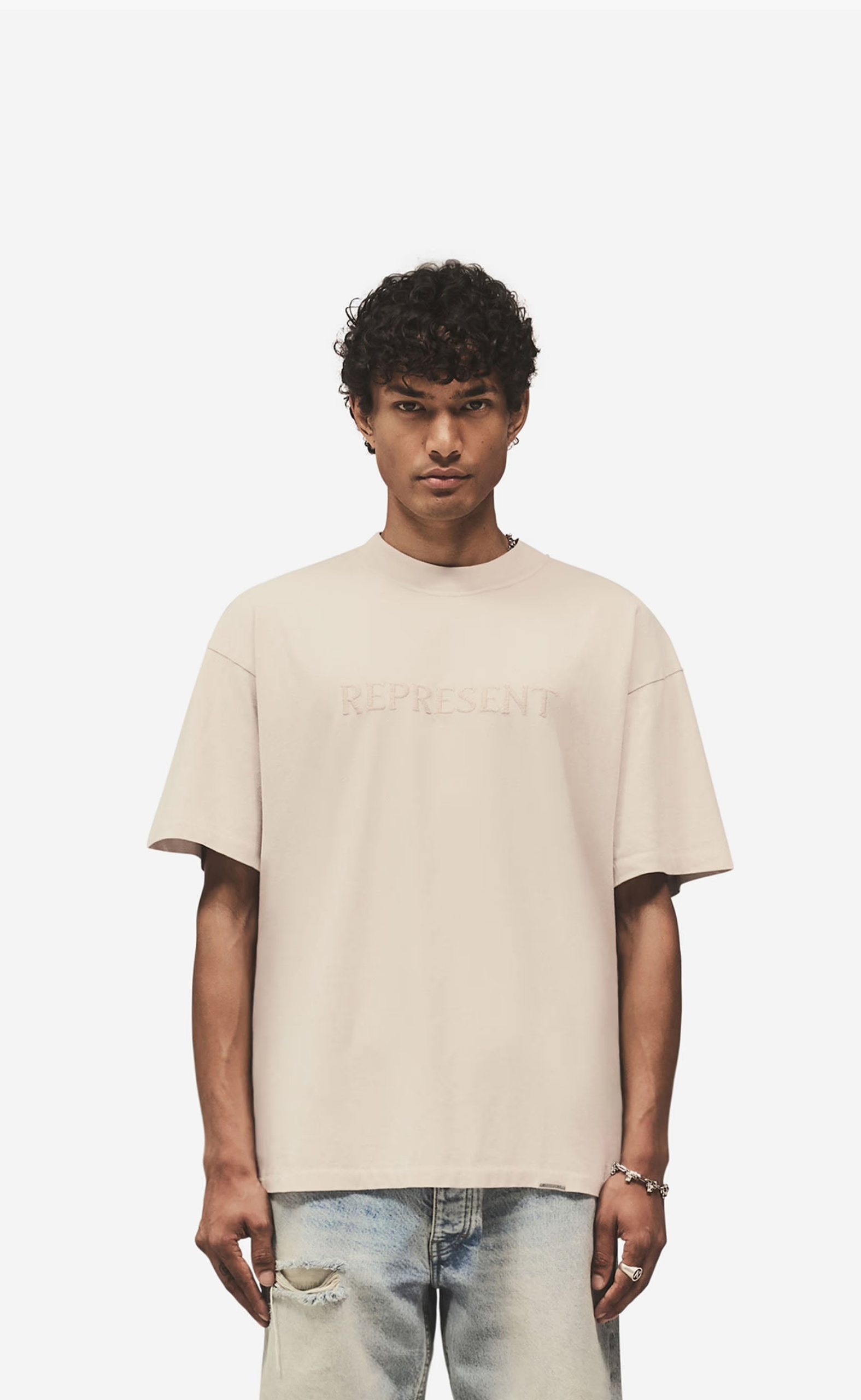 EMBROIDERED SERIF LOGO CONCRETE T-SHIRT