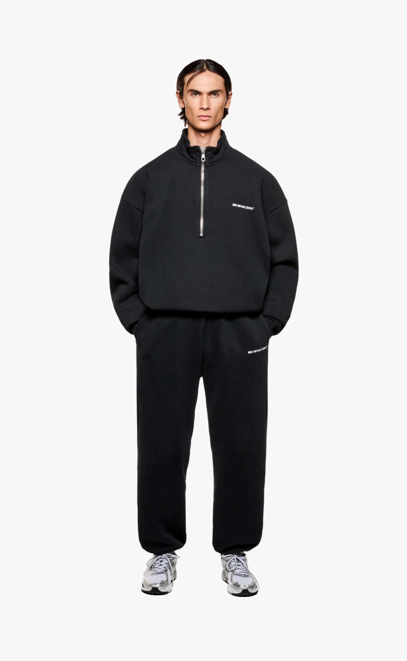 UNIFORM BLACK QUARTER ZIP
