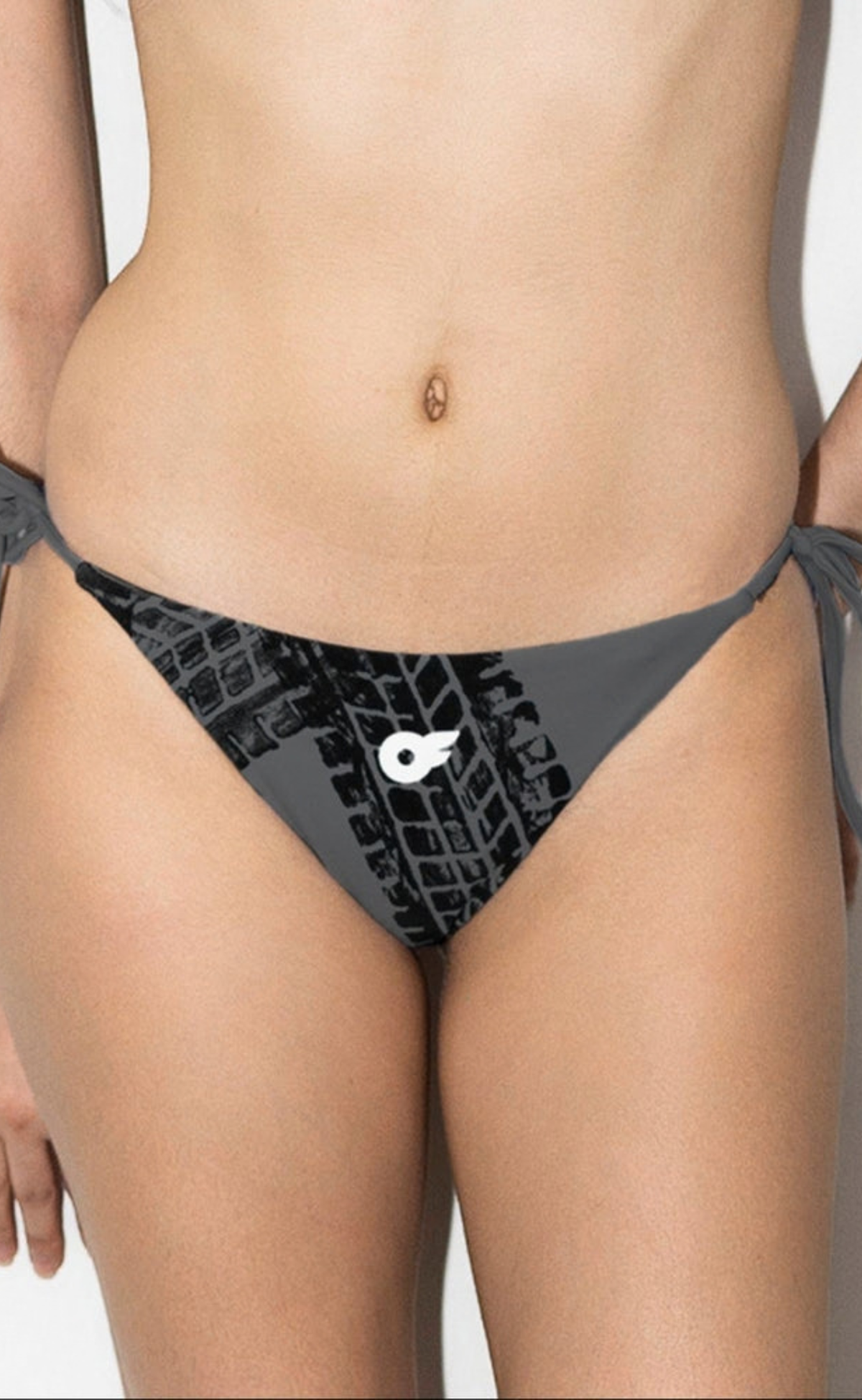 TIRE BOTTOM BLACK BIKINI
