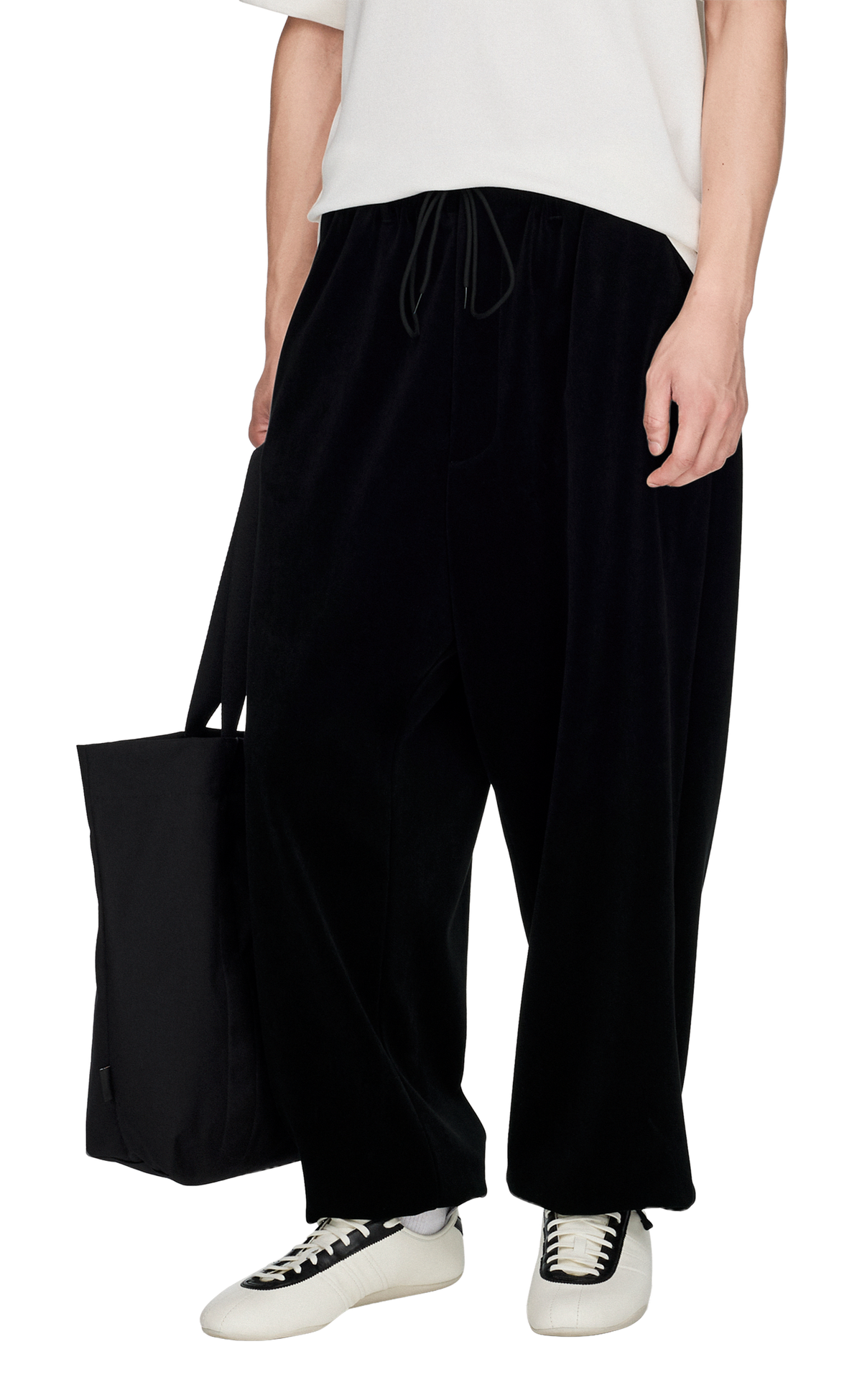 VELVET CORDUROY TAPERED BLACK PANTS