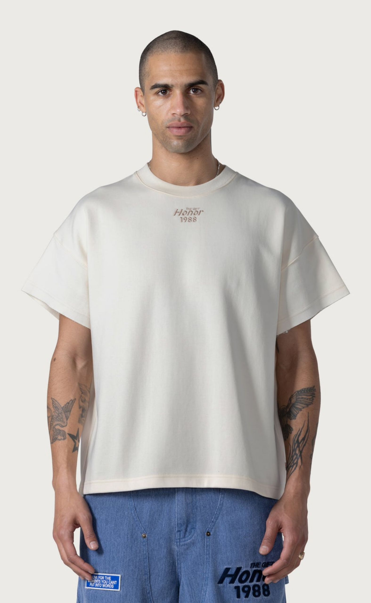 PENDANT BOX BONE T-SHIRT