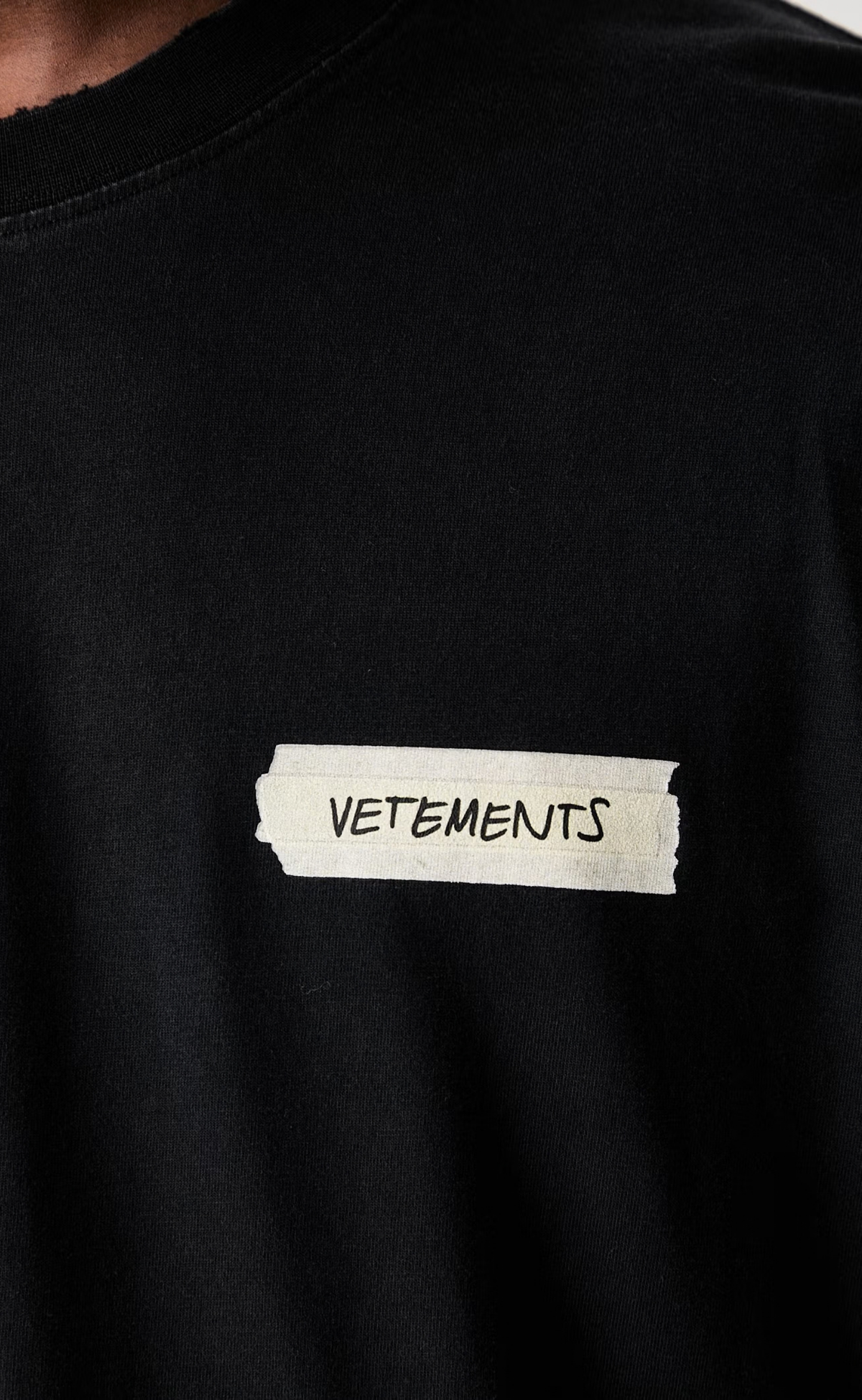 SCRIBBLED LOGO OVERSIZED WASHED BLACK T-SHIRT