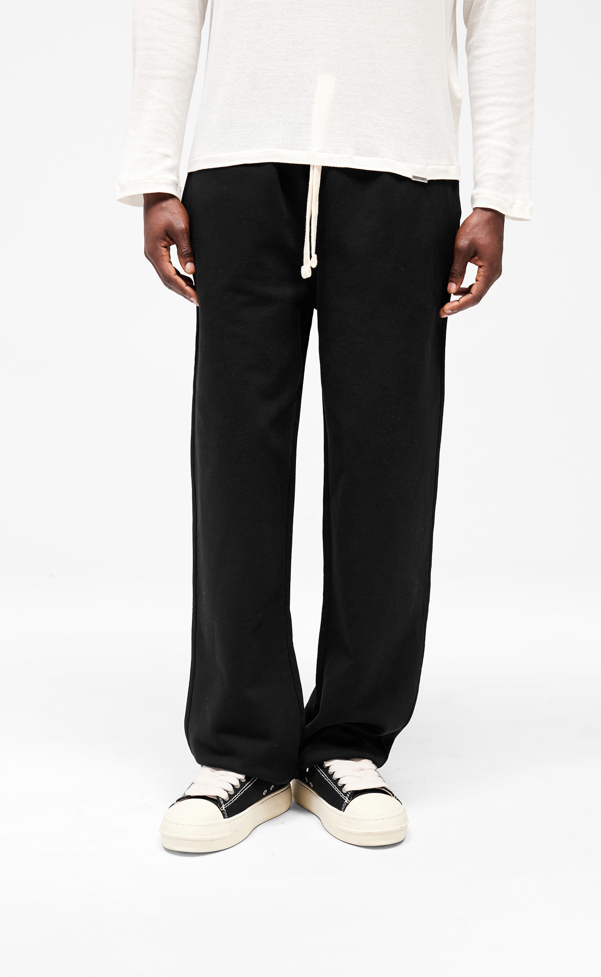 INITIAL WIDE LEG CUFFED JET BLACK SWEATPANTS