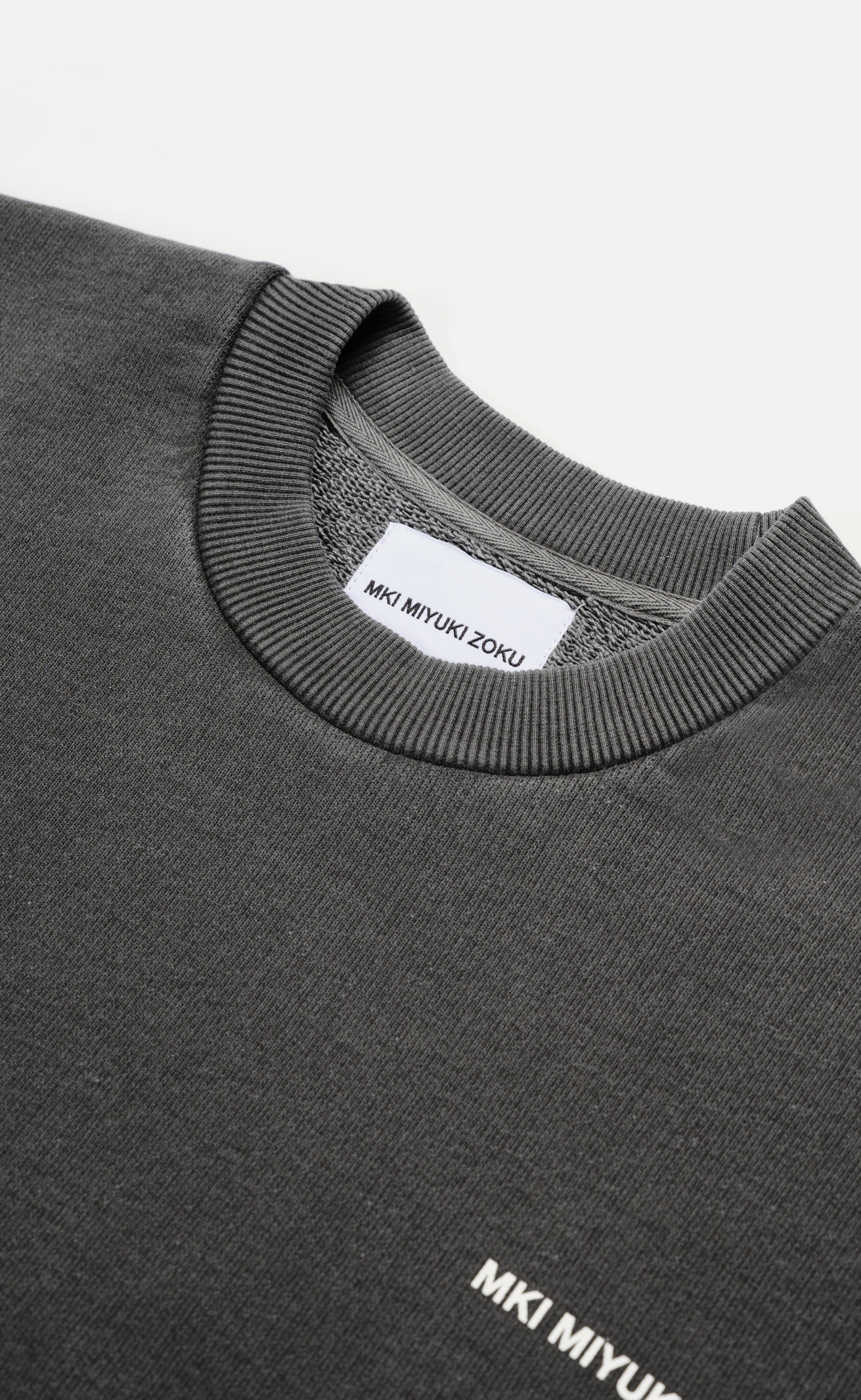 UNIFORM PIGMENT BLACK CREWNECK