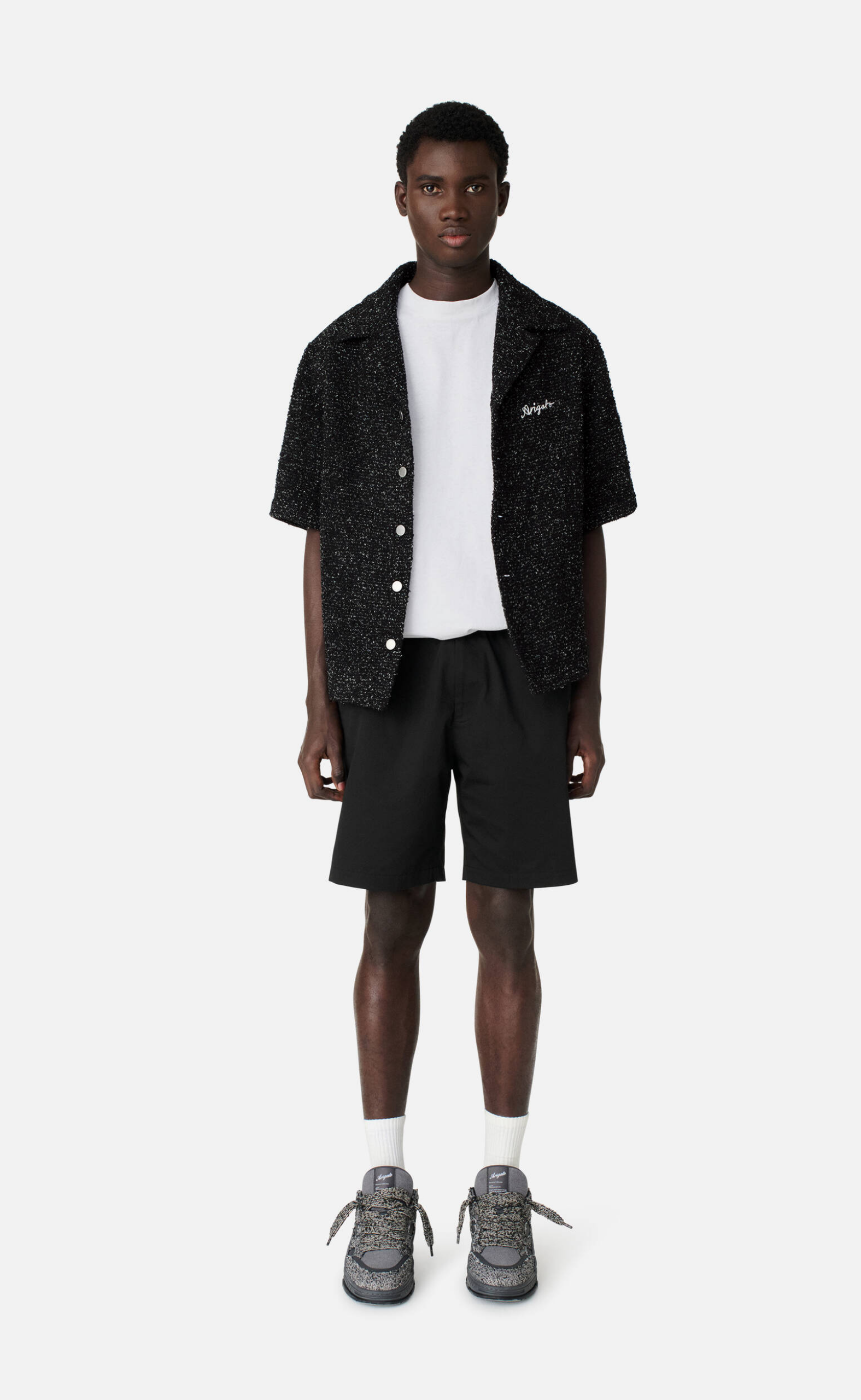STITCH EMBROIDERED BLACK SHORTS