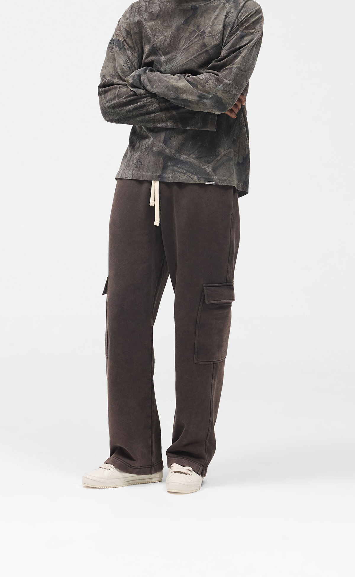 INITIAL CARGO COOFFE SWEATPANTS