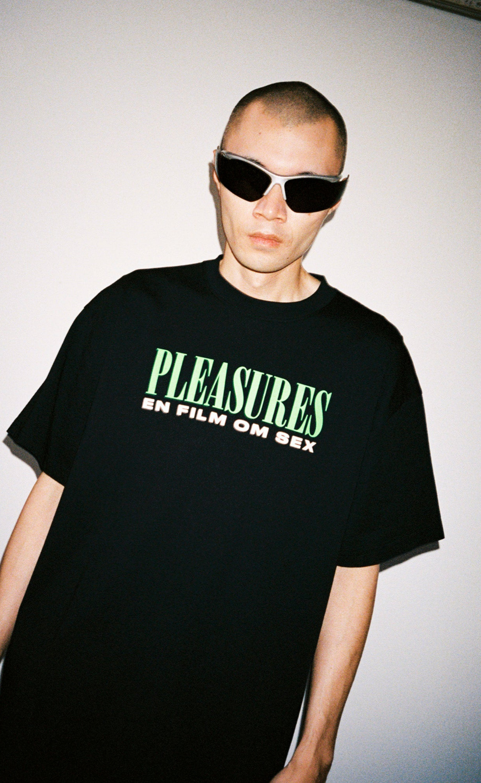 ON FILM BLACK T-SHIRT