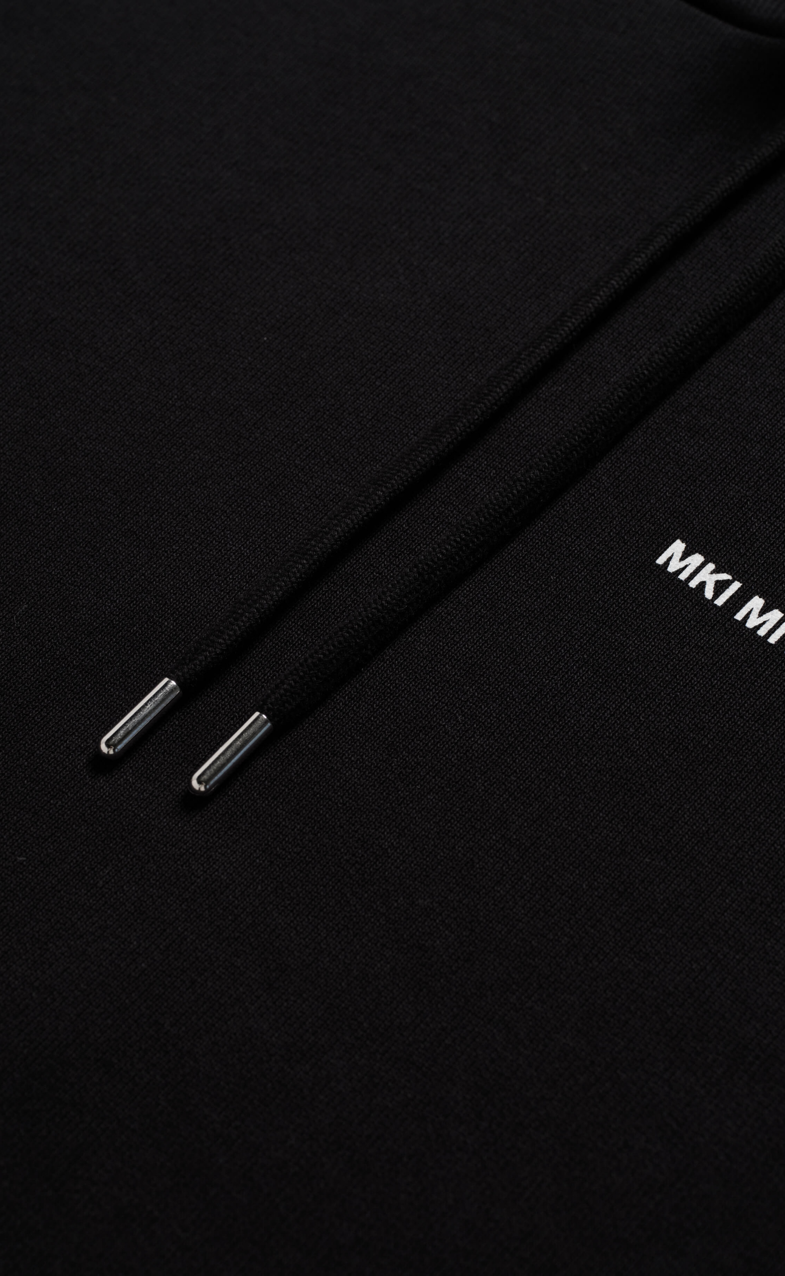 UNIFORM BLACK HOODIE