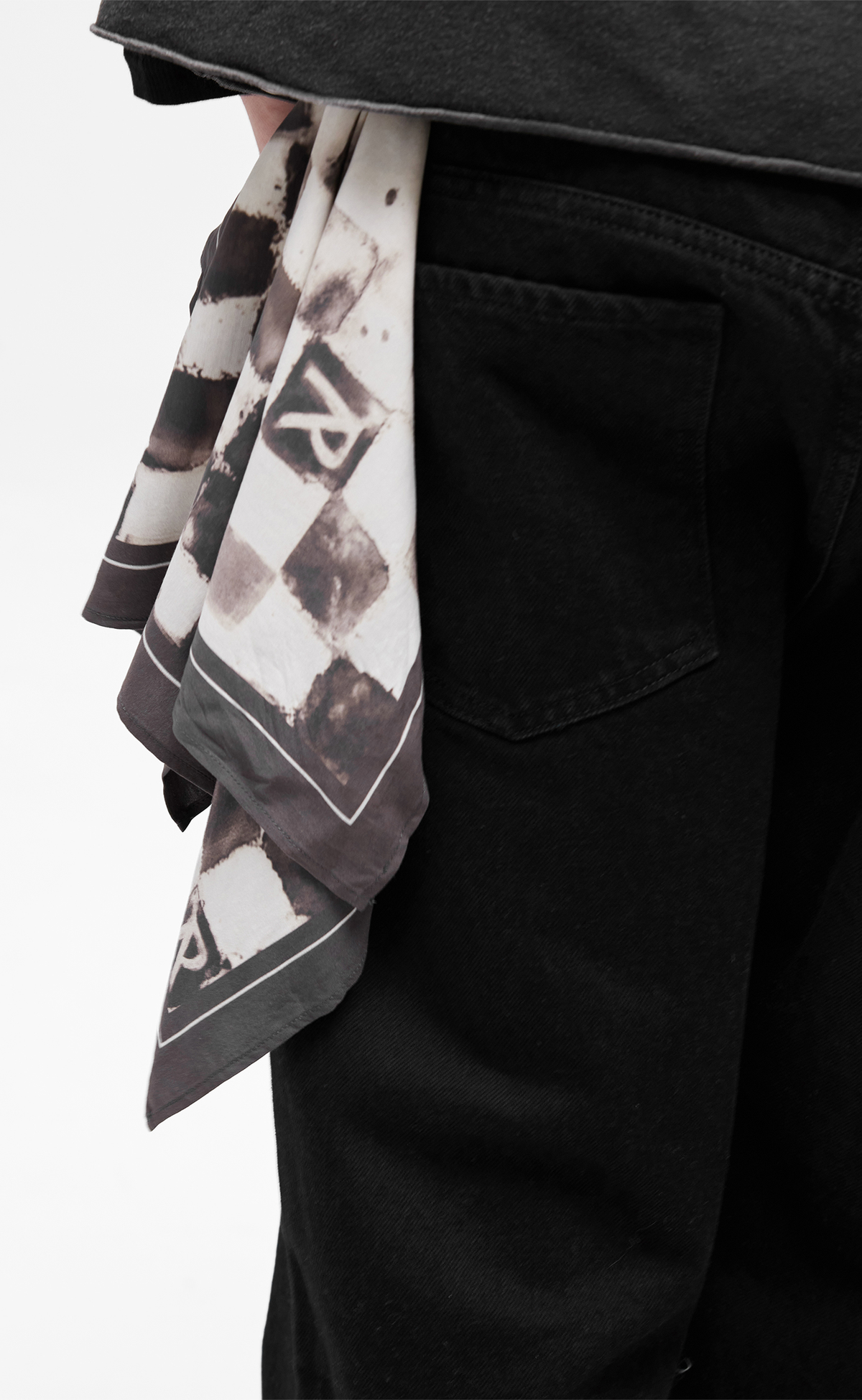 WESTSIDE STAINED BLACK T-SHIRT