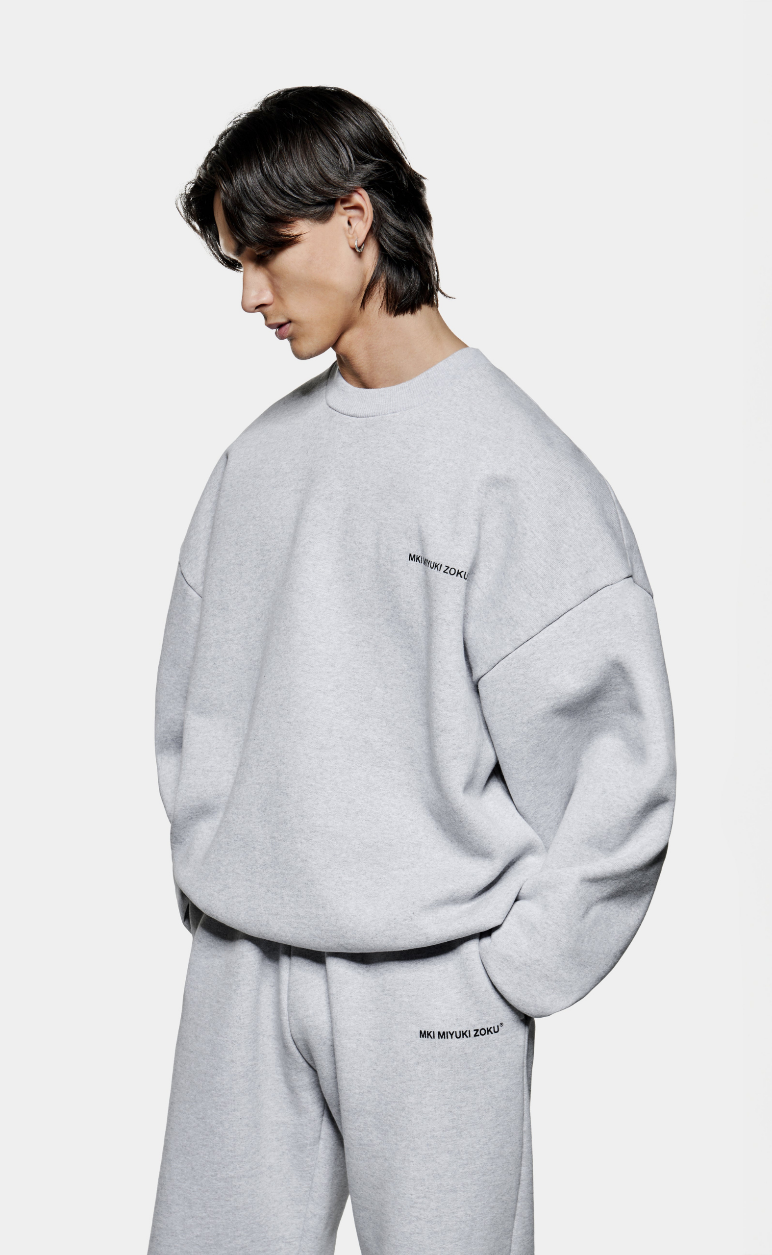 UNIFORM GREY CREWNECK
