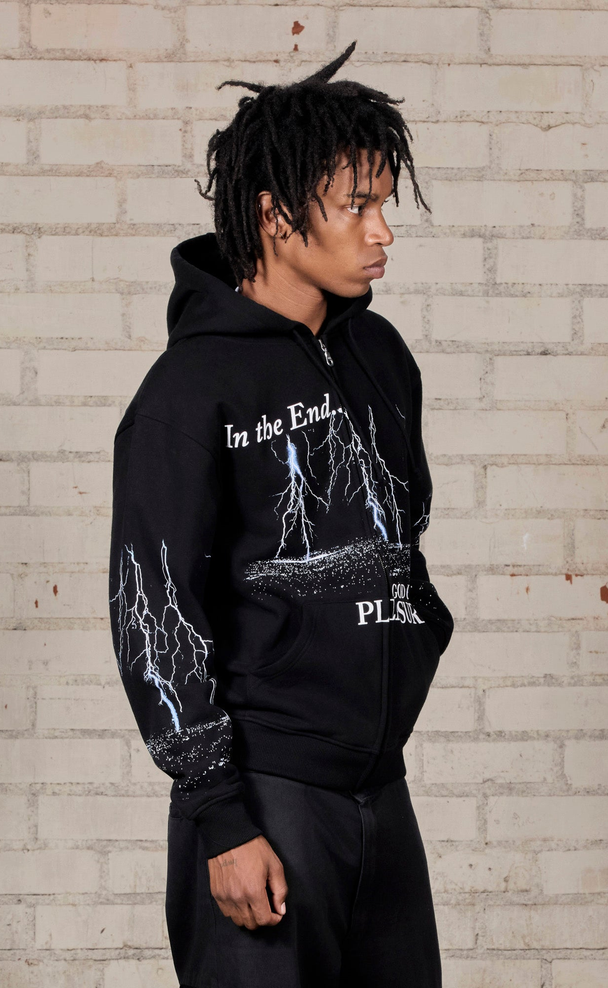 END TIMES ZIP BLACK HOODIE