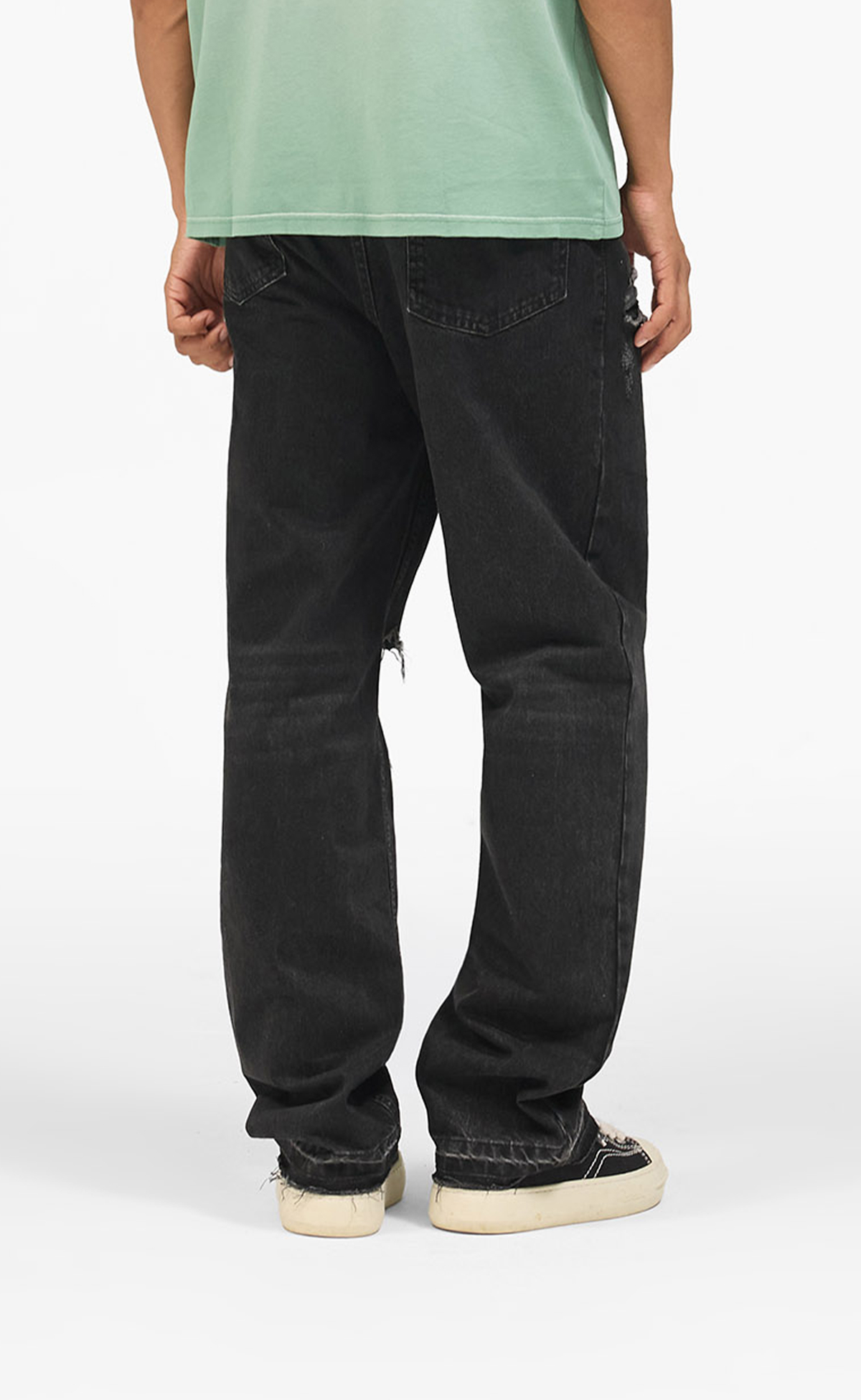 HEATON DENIM BLACK JEANS