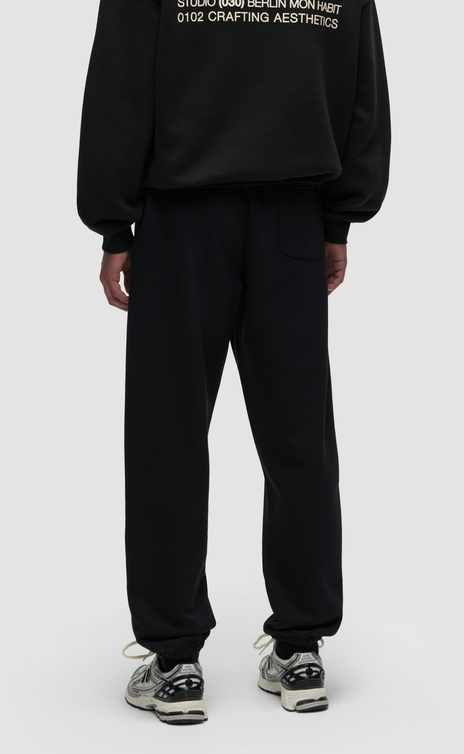 ILAY V2 SJET BLACK SWEATPANTS