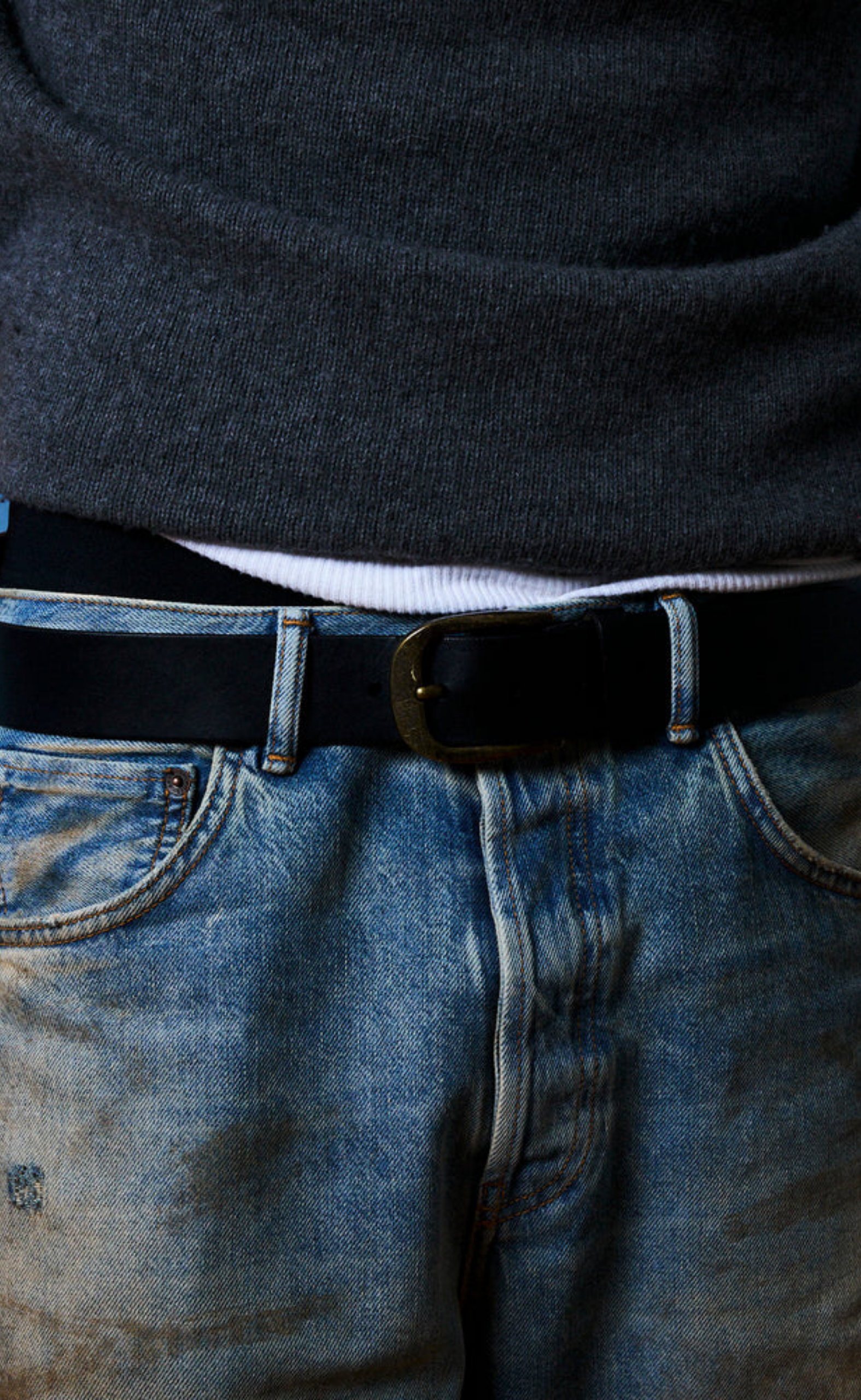 STUDDED BLACK BELT