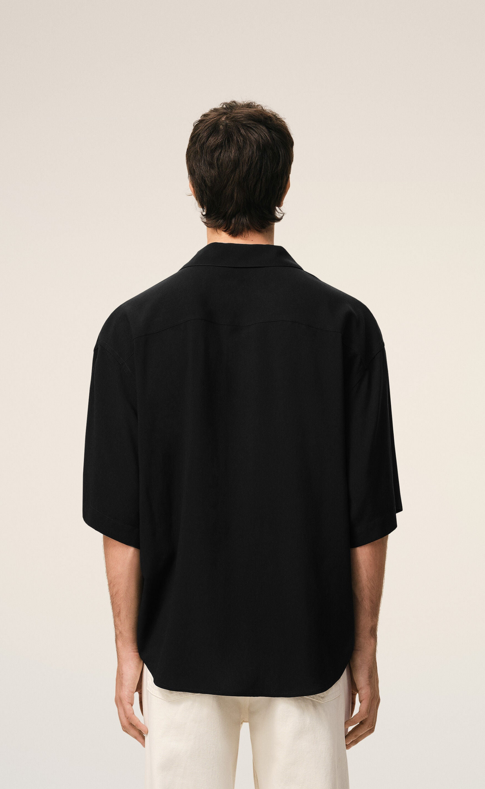 BOXY EMBROIDERED AMI PARIS SHORT SLEEVE BLACK SHIRT