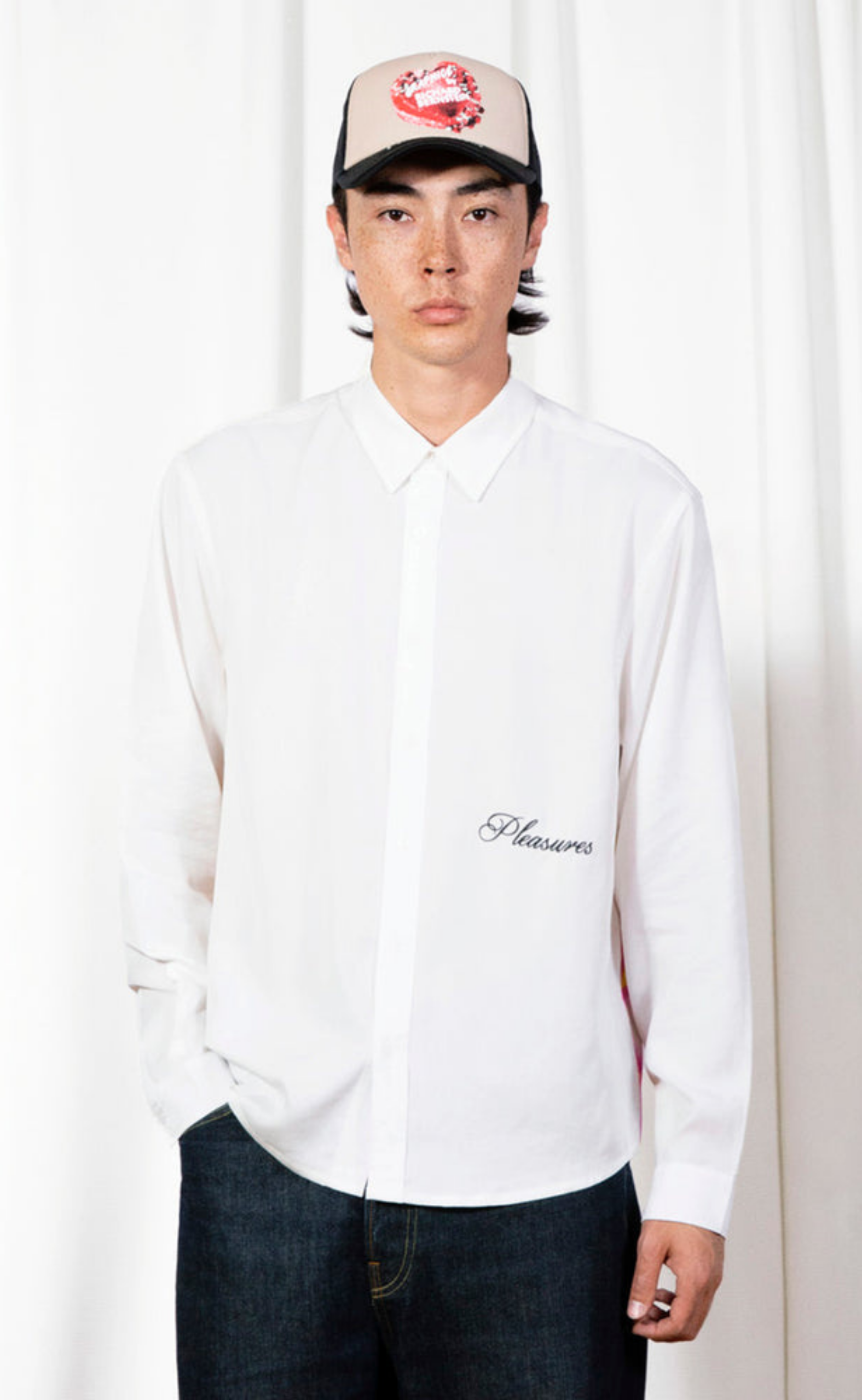 PILULE BUTTON UP WHITE SHIRT