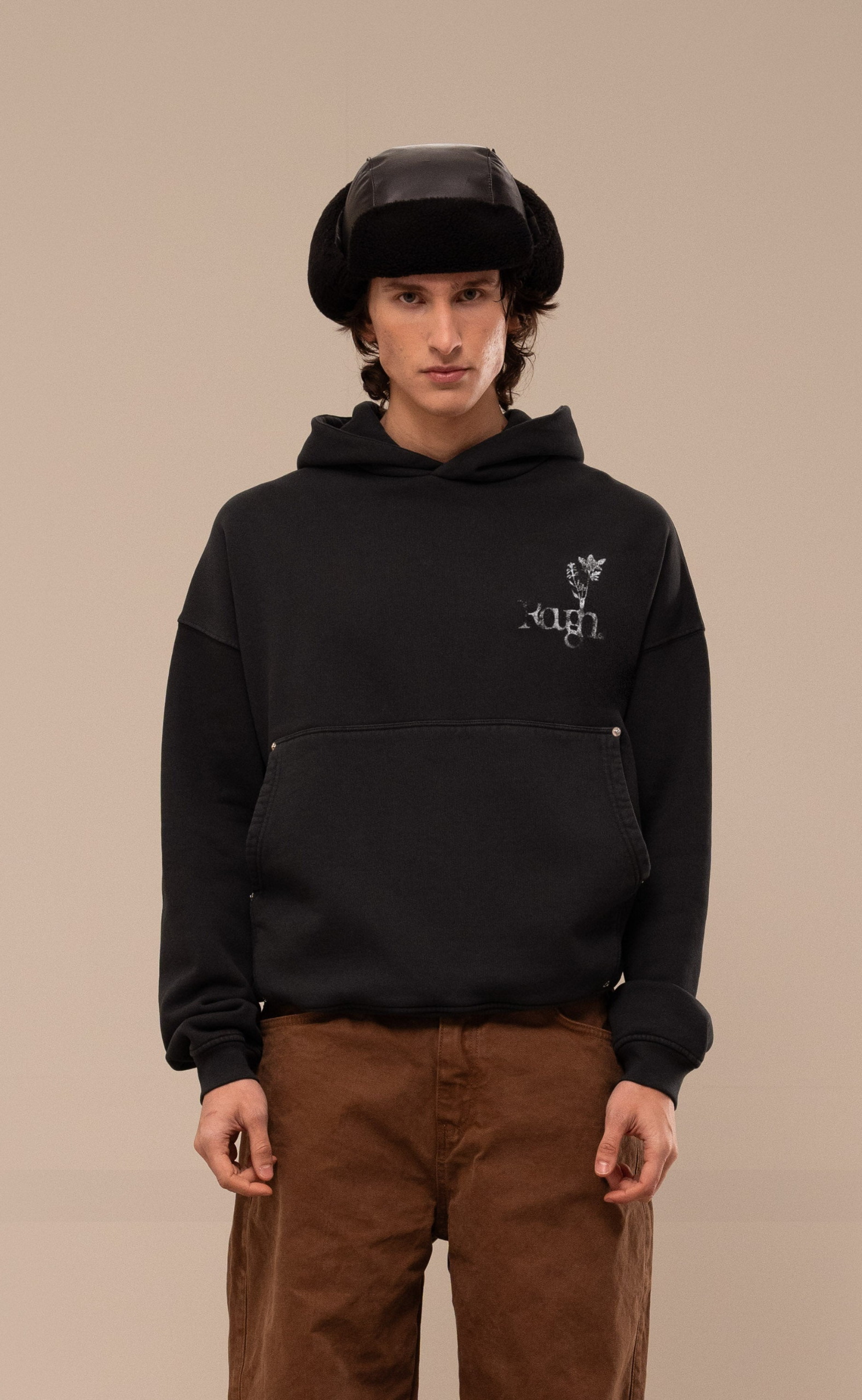 BOTANIC BLACK WASHED HOODIE