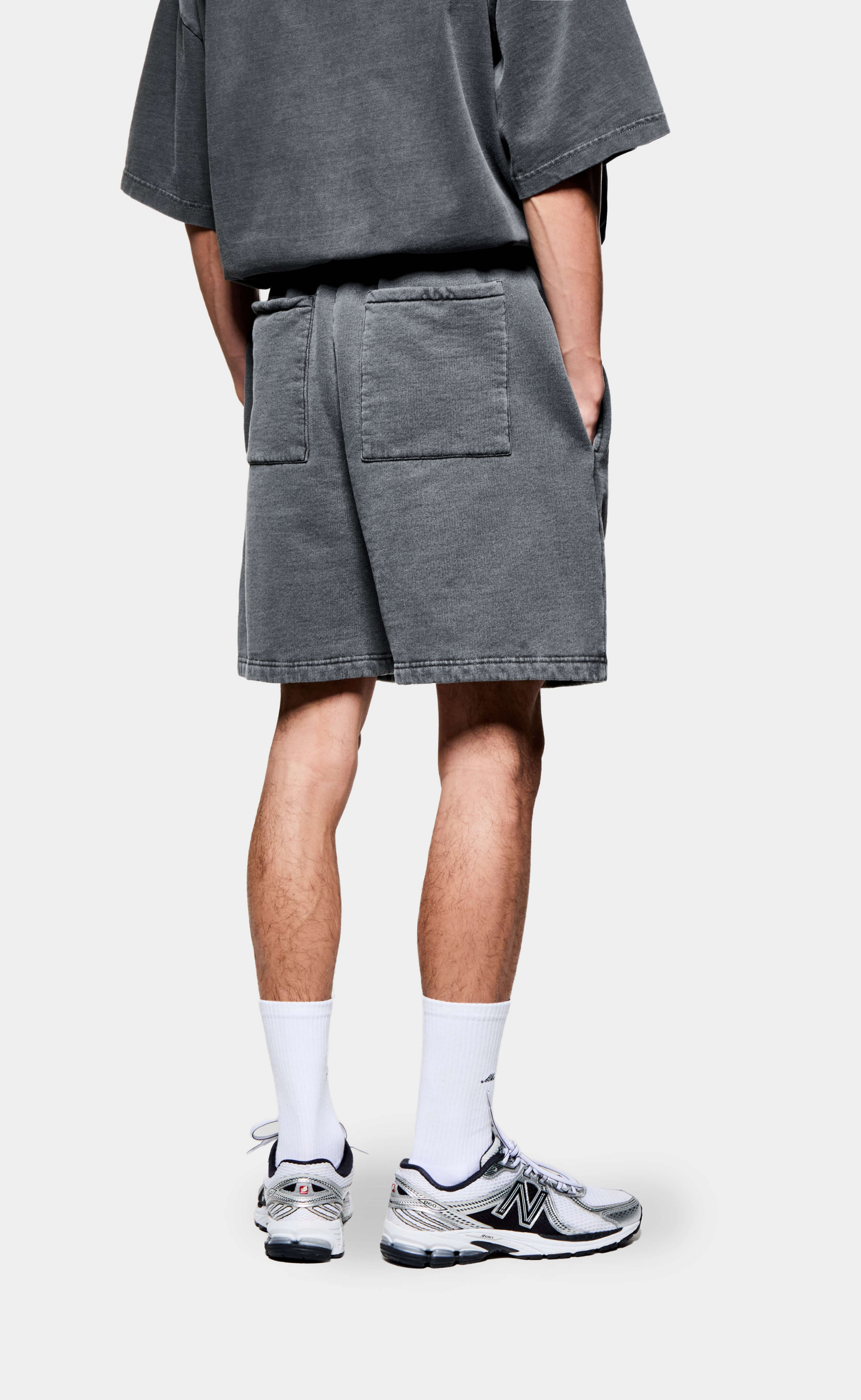 UNIFORM PIGMENT BLACK SHORTS