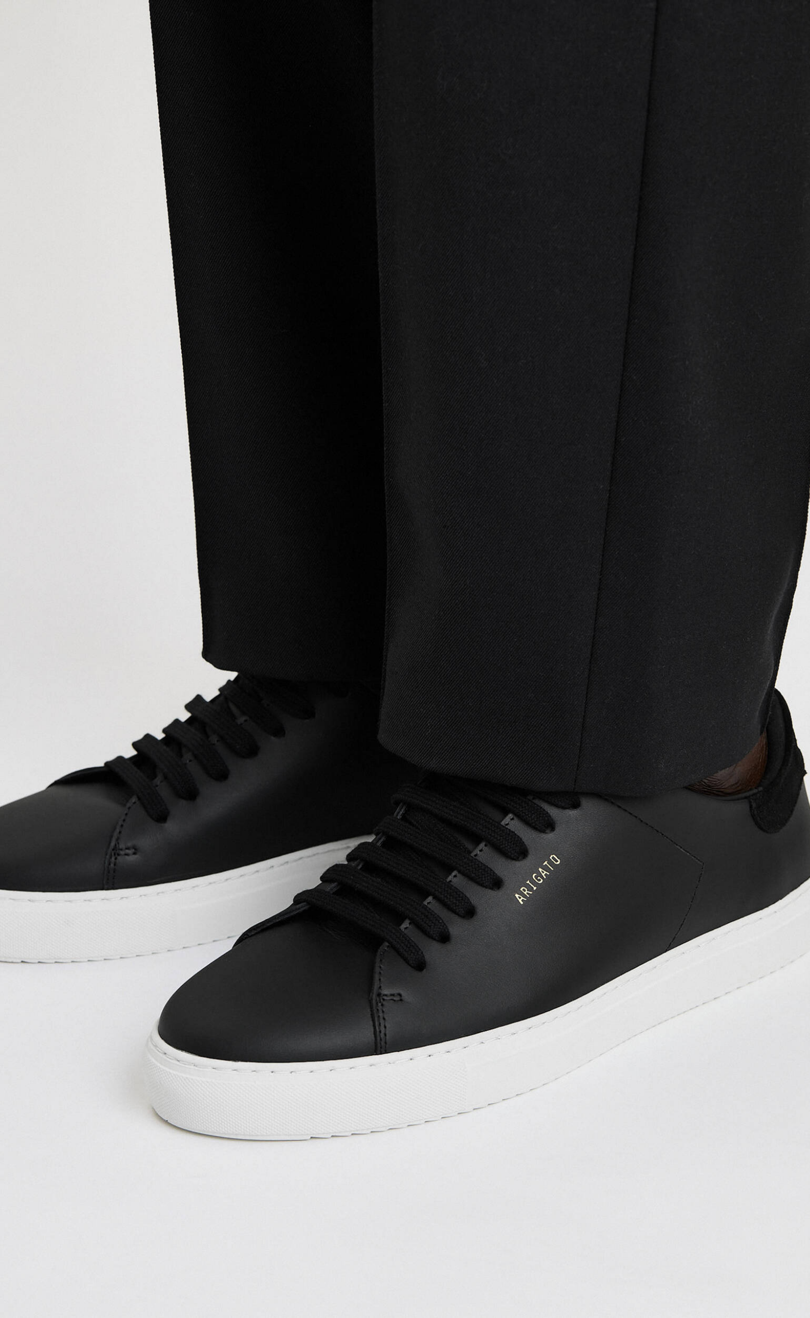 CLEAN 90 BLACK SNEAKER