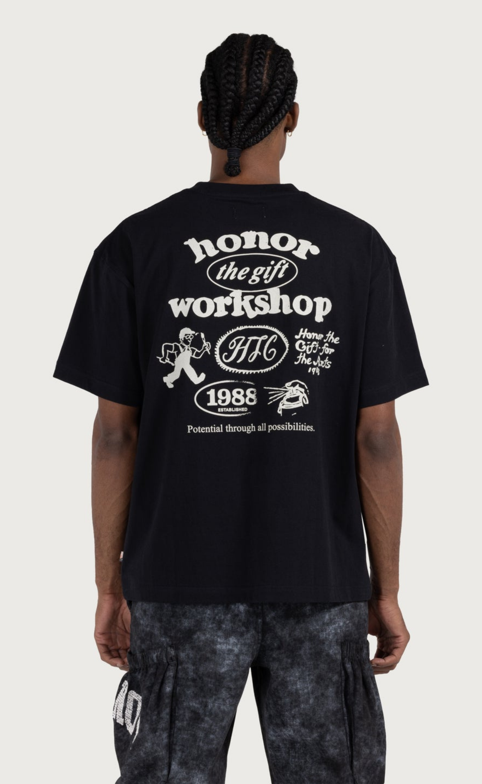 HONOR WORKSHOP BLACK T-SHIRT