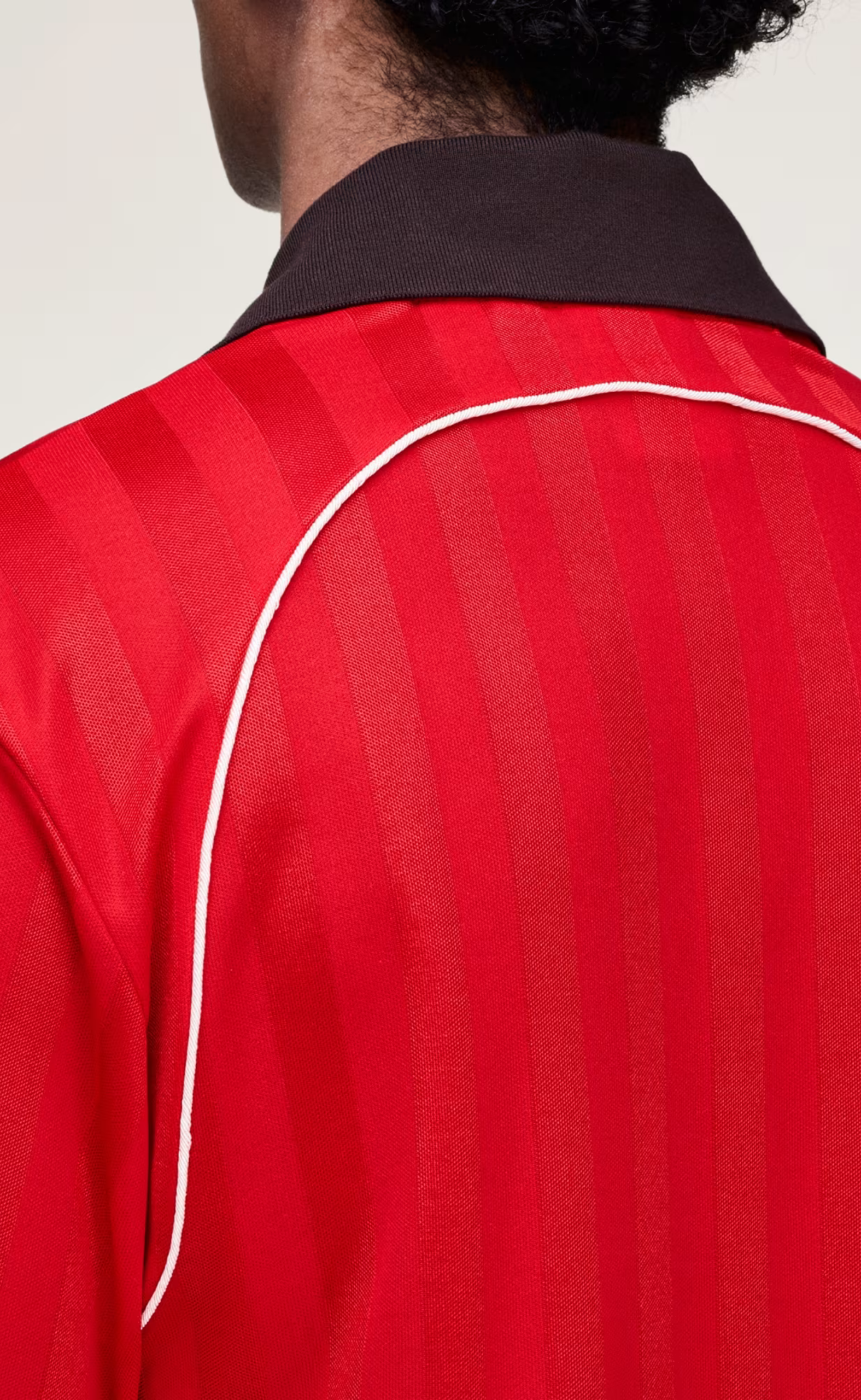 WB FOOTBALL BATTER SCARLET T-SHIRT